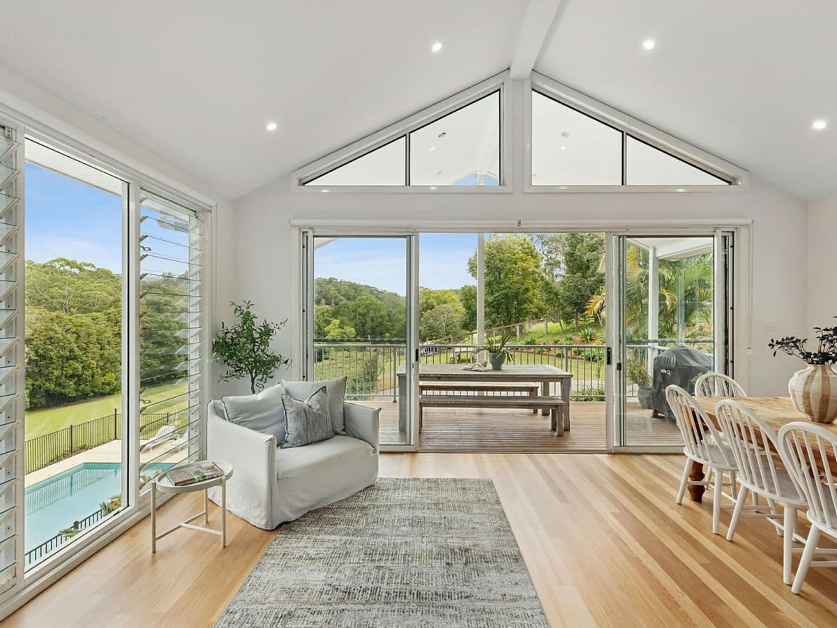 16 Brooks Hill Lane, WAMBERAL, Wamberal - Thumbnail 3
