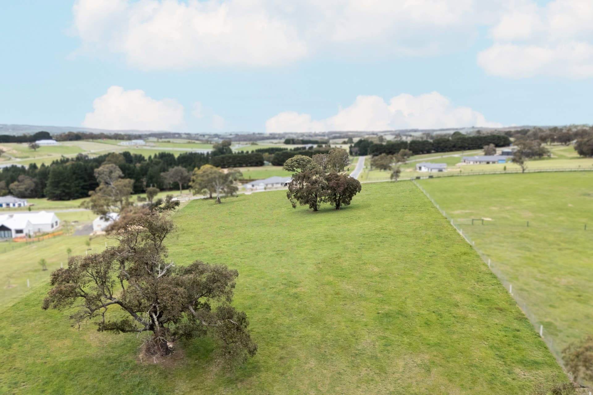 15 Sir Leo Curtis Drive, Wandong - Thumbnail 4