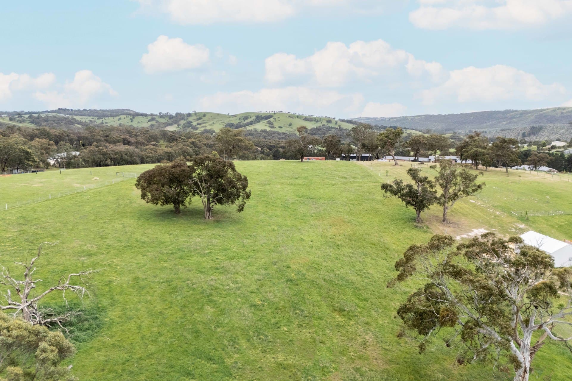 15 Sir Leo Curtis Drive, Wandong - Thumbnail 6