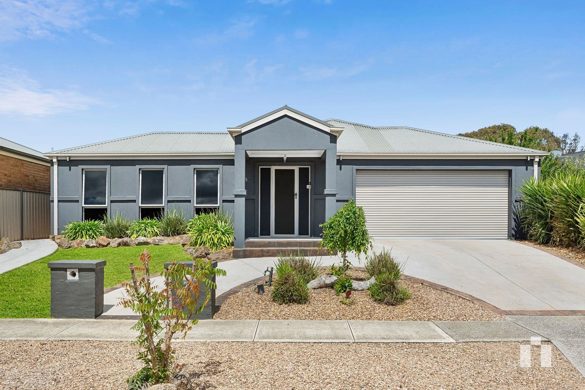 50 Donaldson Drive, Broadford - Thumbnail 2