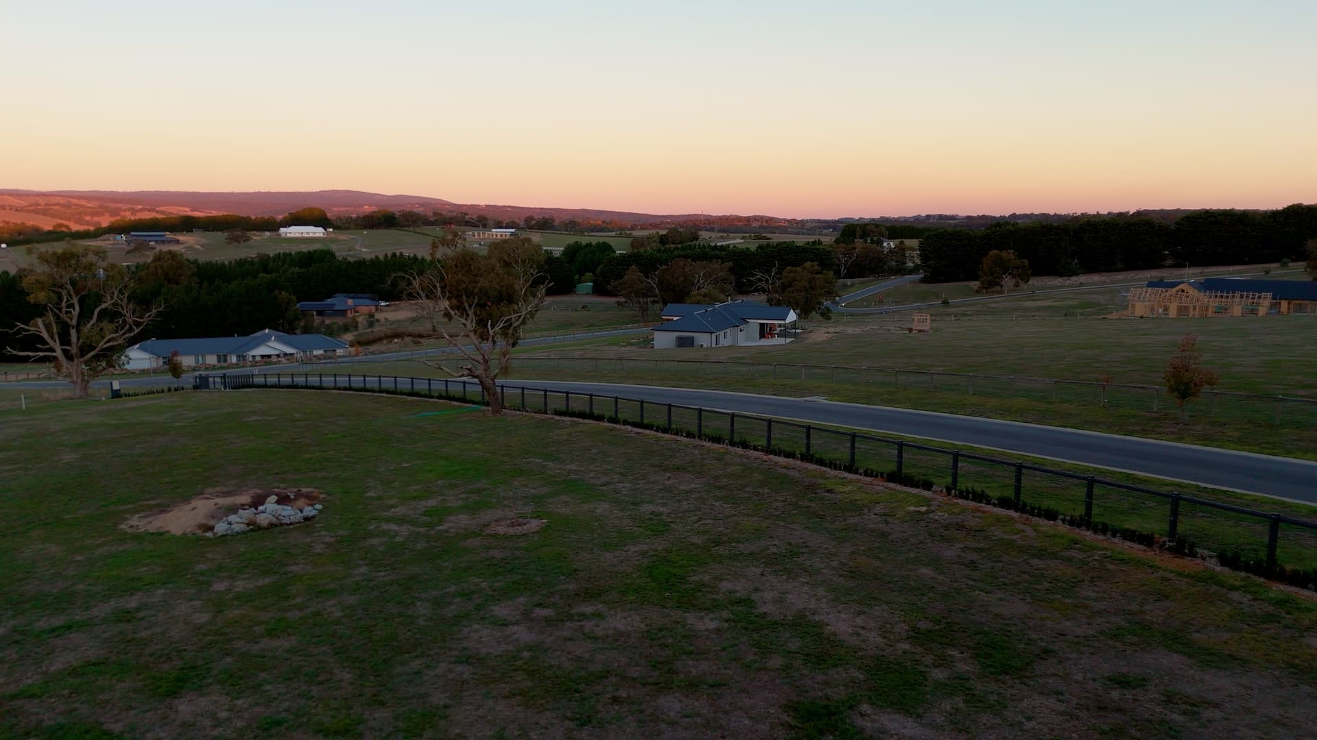 13 Sir Leo Curtis Drive, Wandong - Thumbnail 5