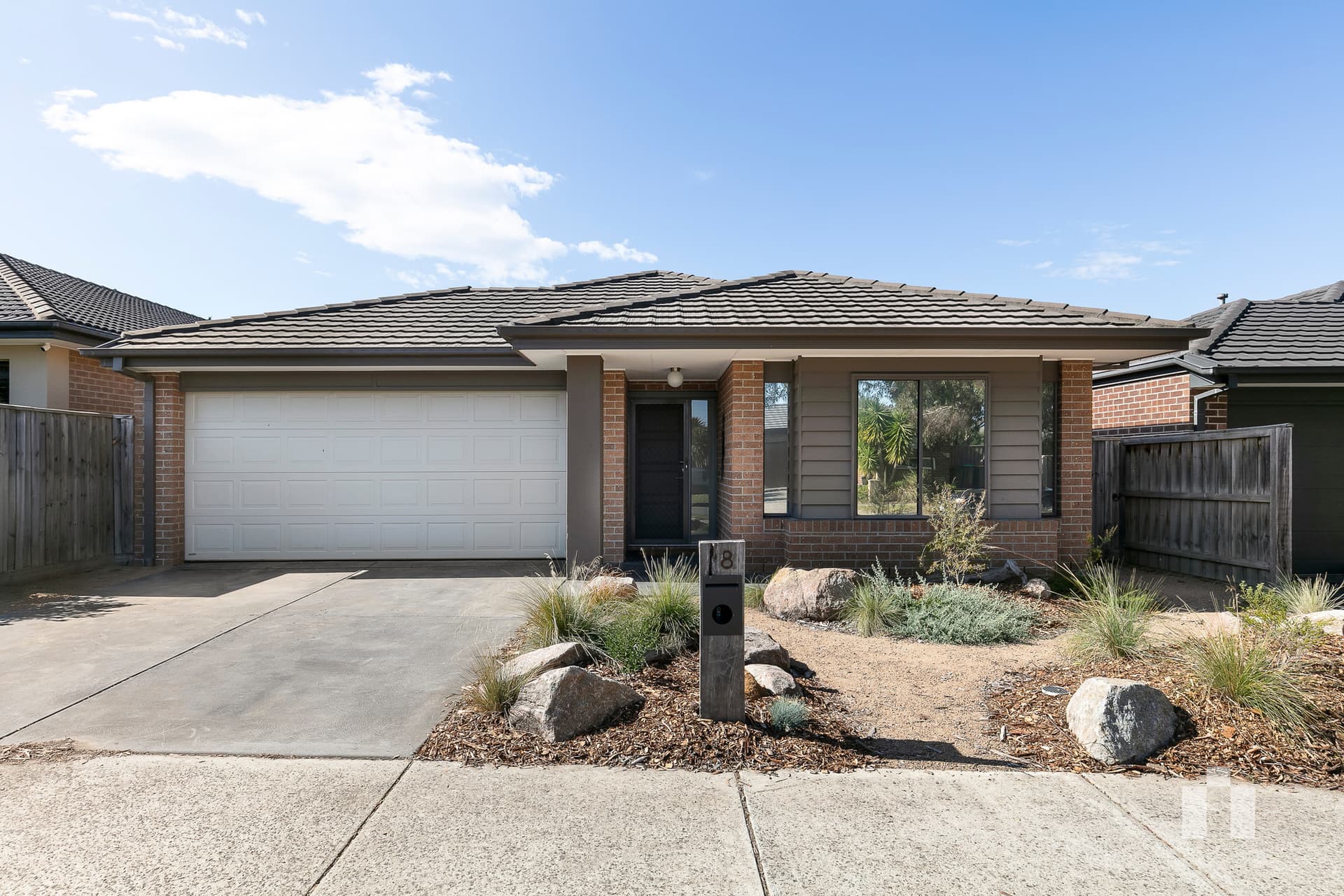 8 Lexington Avenue, Doreen - Thumbnail 2