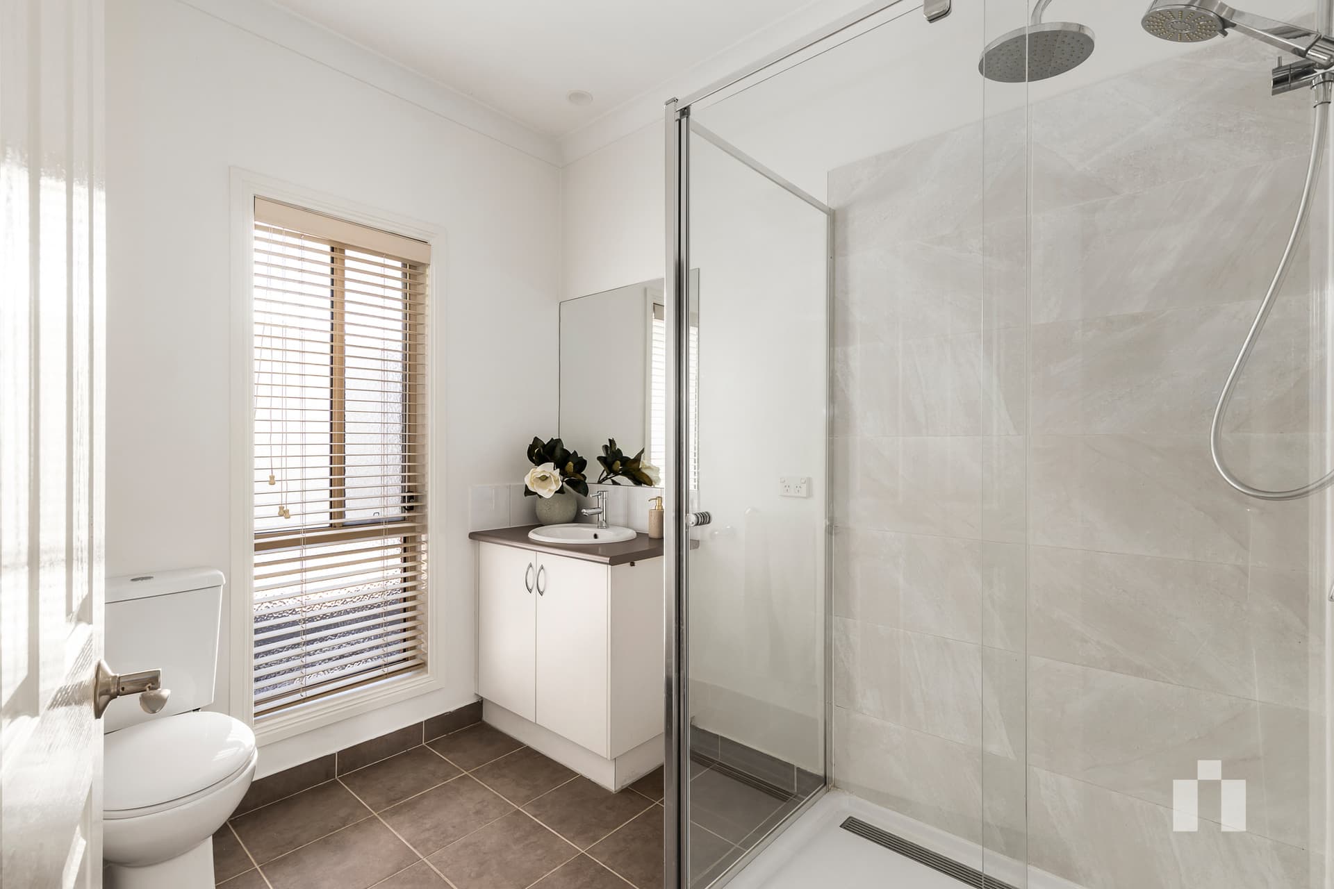 3 Shorthorn Crescent, Doreen - Thumbnail 8