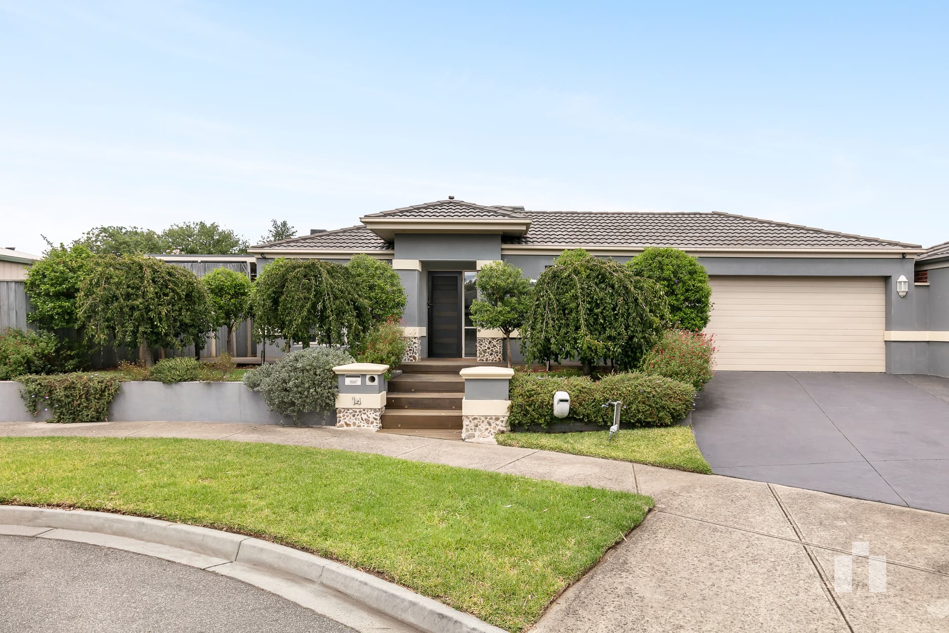 14 Morton Close, Doreen - Thumbnail 2
