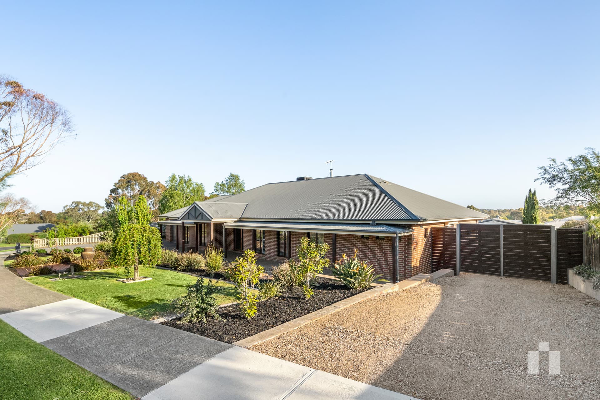 25-27 Laurimar Hill Drive, Doreen - Thumbnail 3