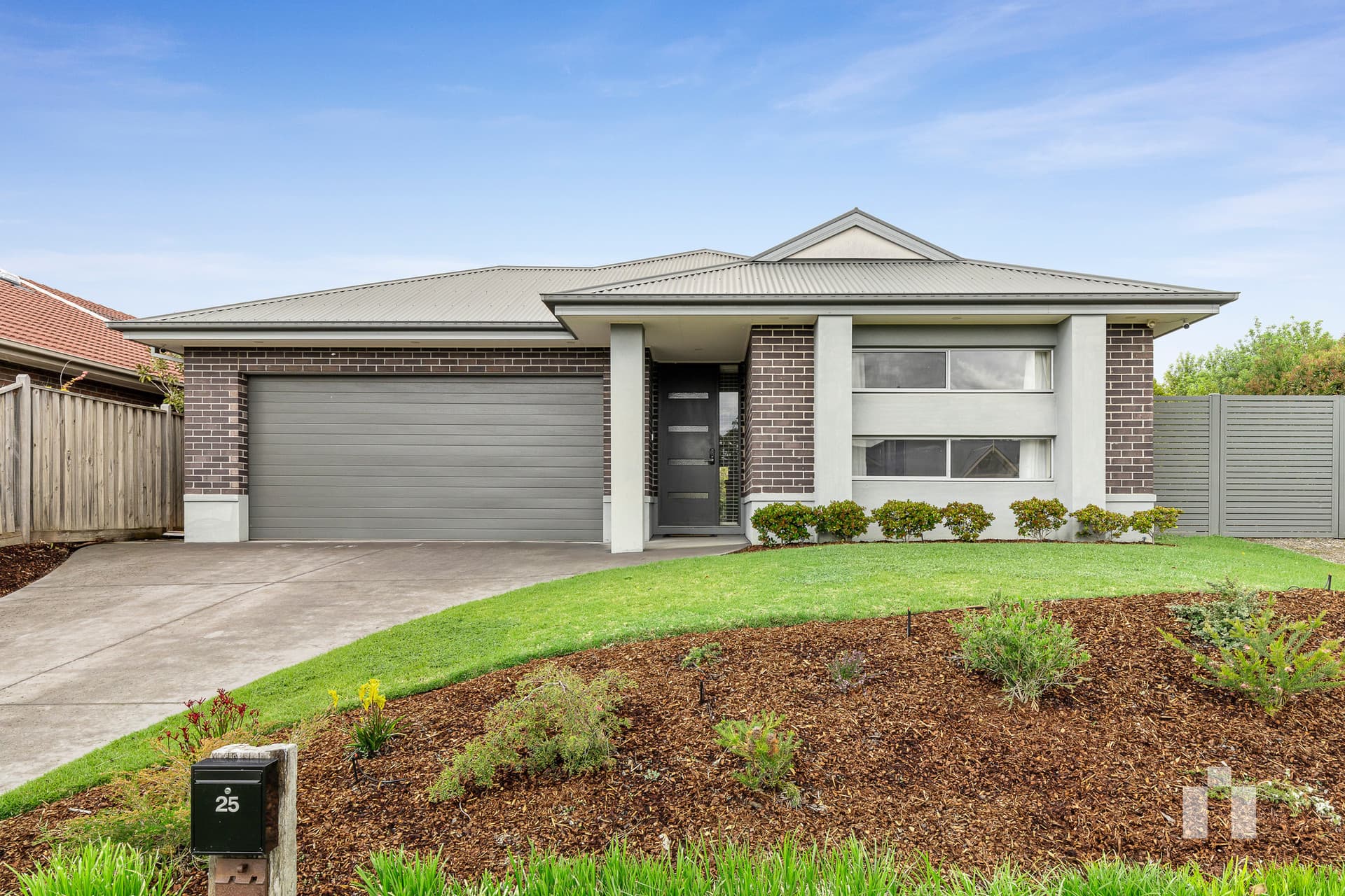 25 Shorthorn Crescent, Doreen - Thumbnail 2