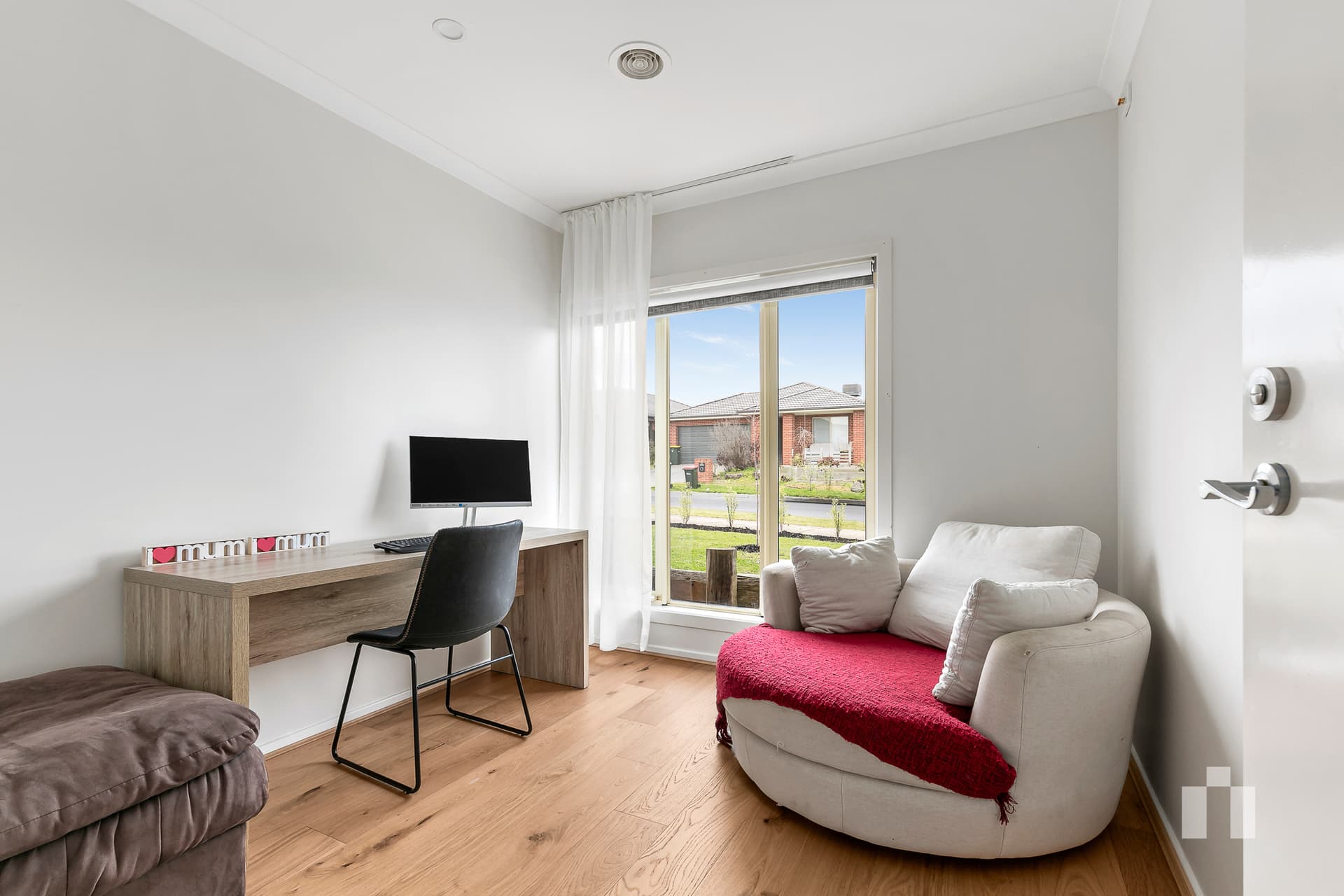33 Bernard Street, Doreen - Thumbnail 3