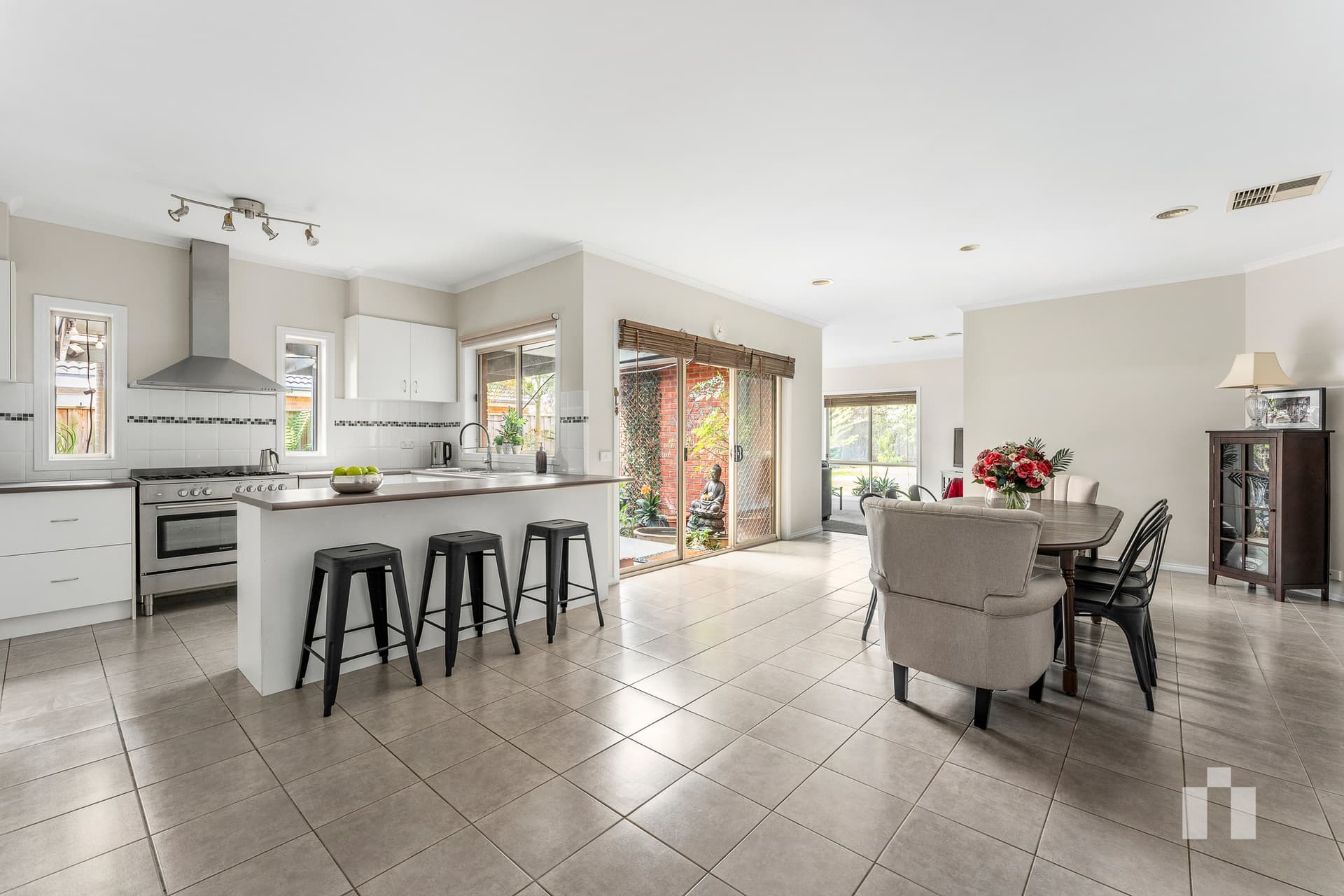 37 Red Angus Crescent, Doreen - Thumbnail 4