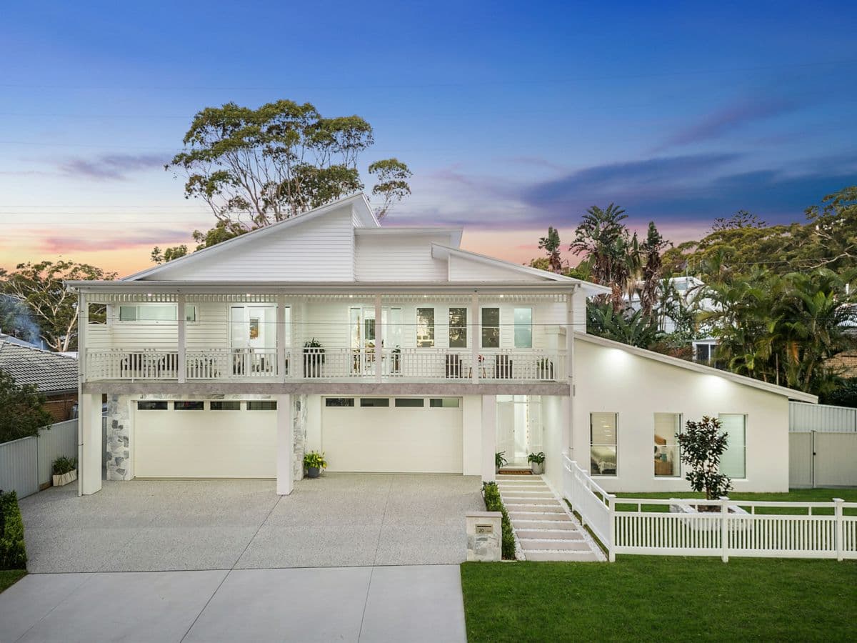 20 Hilltop Street, BATEAU BAY, Bateau Bay - Image 1