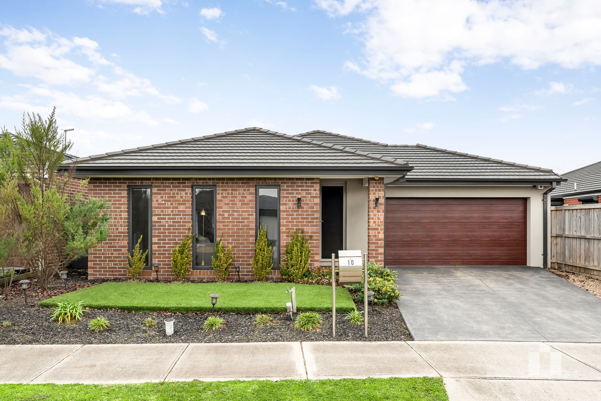 10 Sherwood Way, Doreen - Thumbnail 2