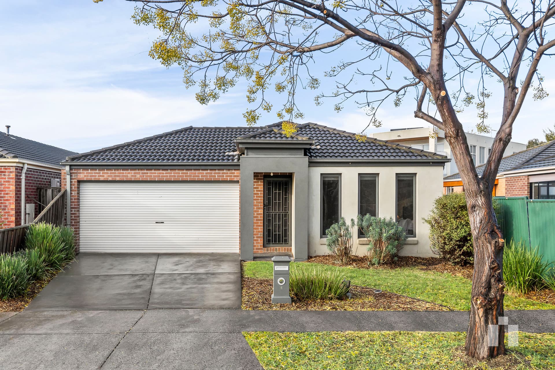 4 Dobson Avenue, South Morang - Thumbnail 2