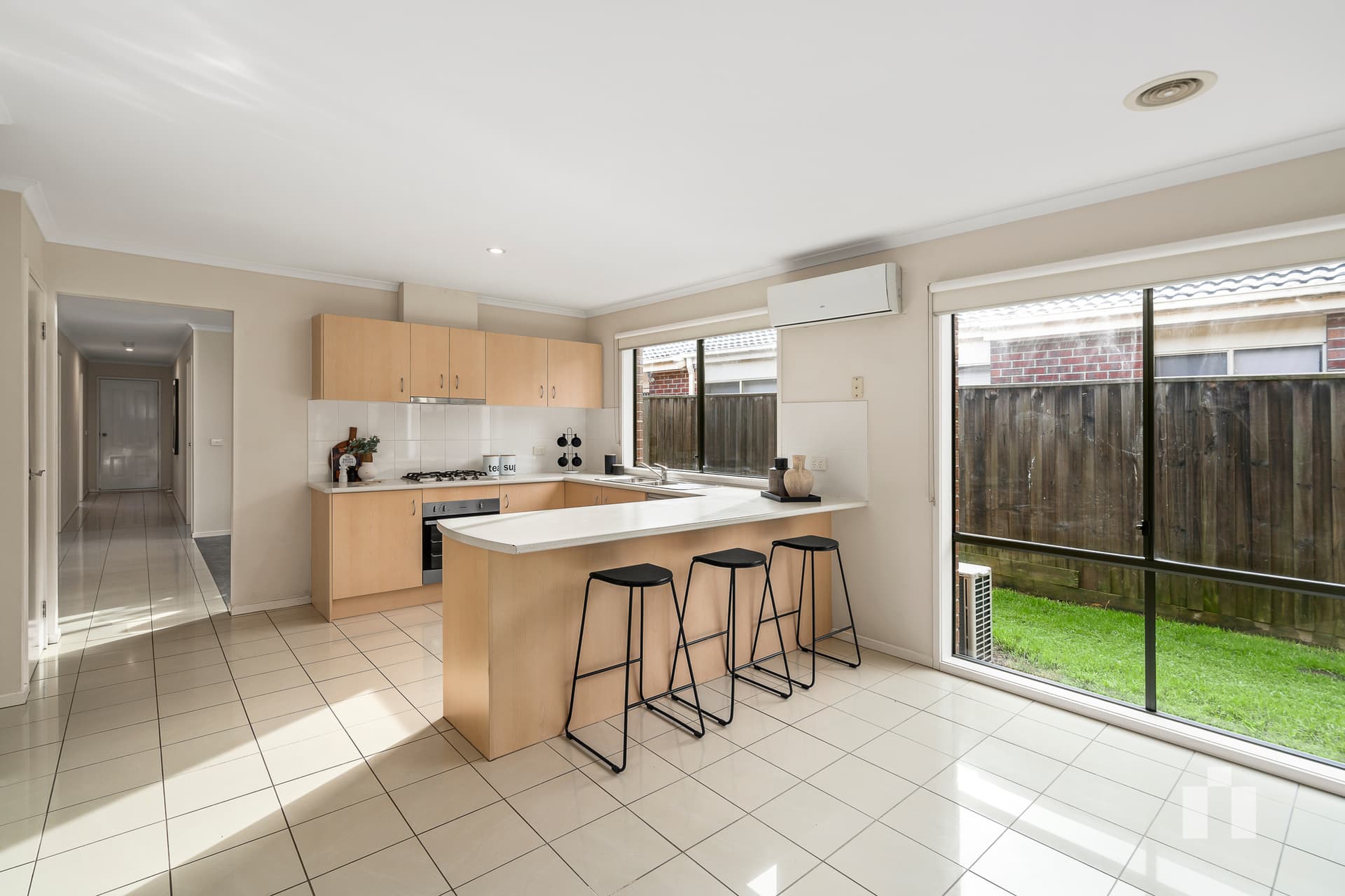 4 Dobson Avenue, South Morang - Thumbnail 4