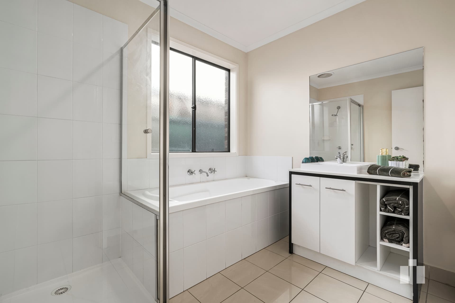 4 Dobson Avenue, South Morang - Thumbnail 8