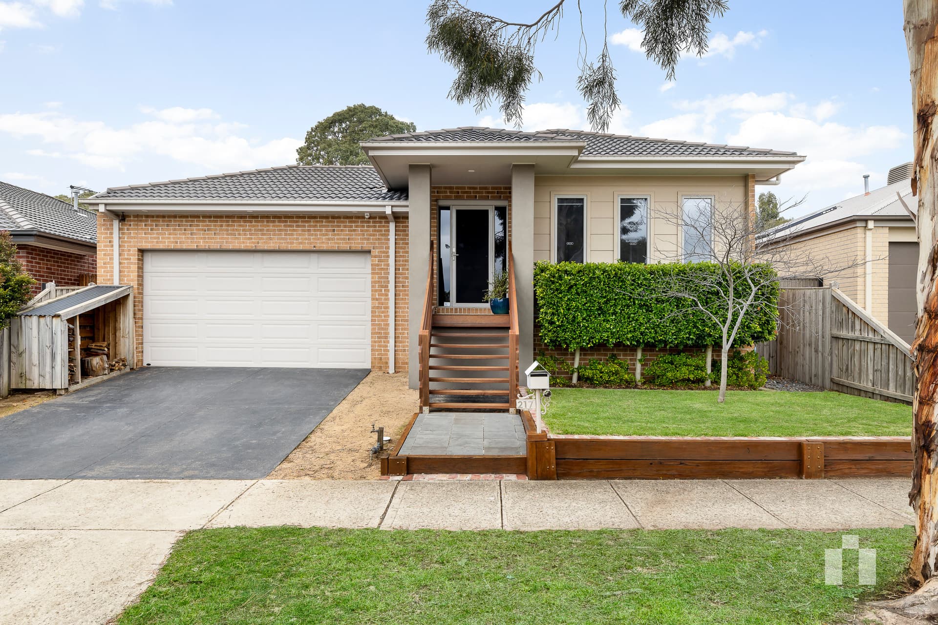 217 Painted Hills Road, Doreen - Thumbnail 2