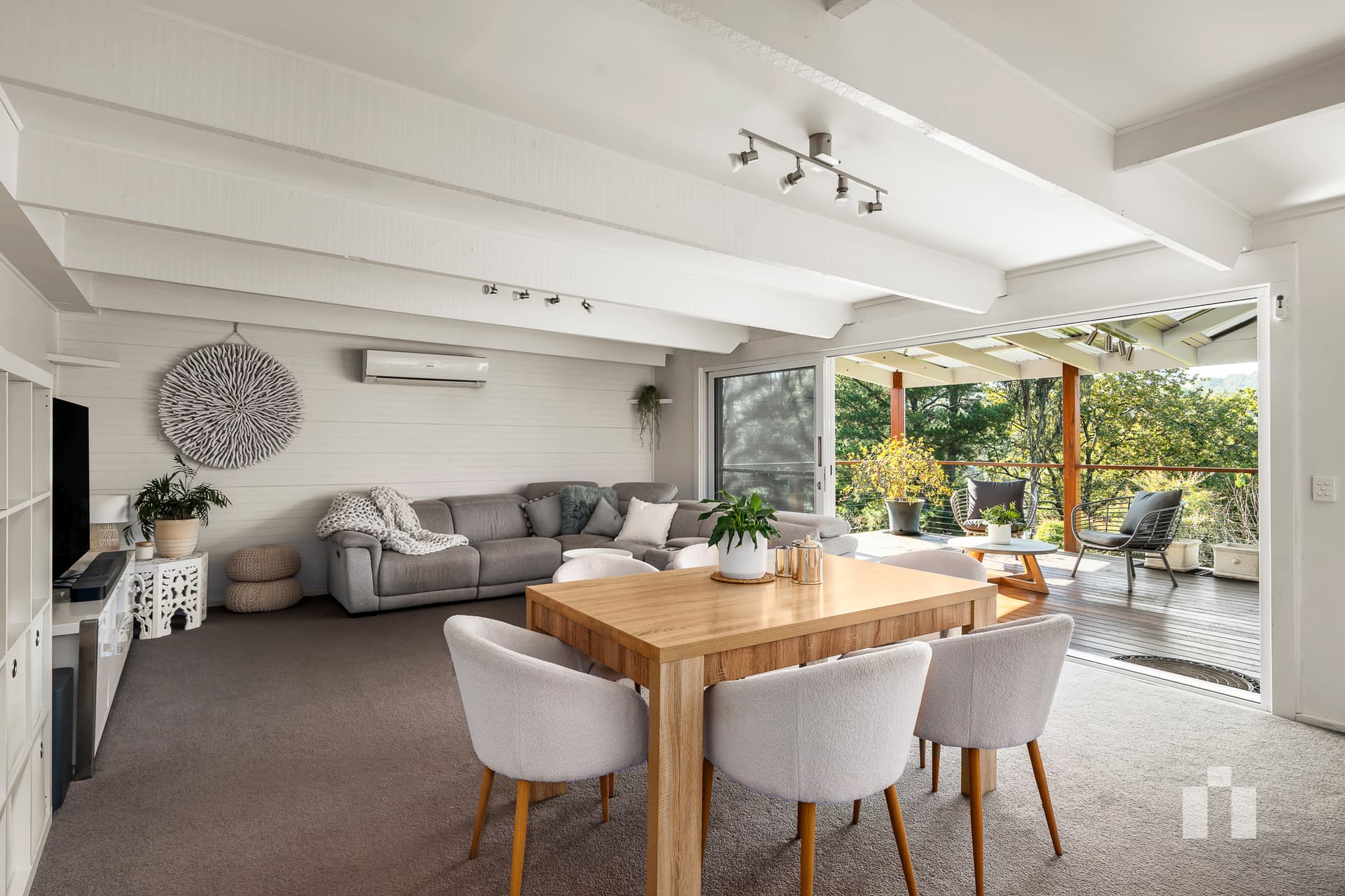 11 Reynolds Road, Wattle Glen - Thumbnail 8