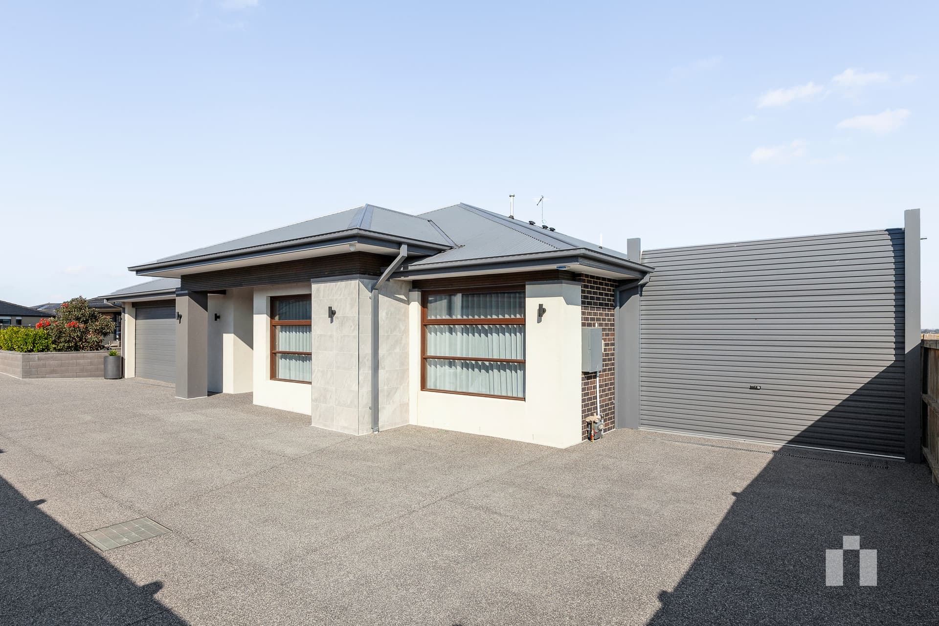 255 Mandalay Circuit, Beveridge - Thumbnail 2
