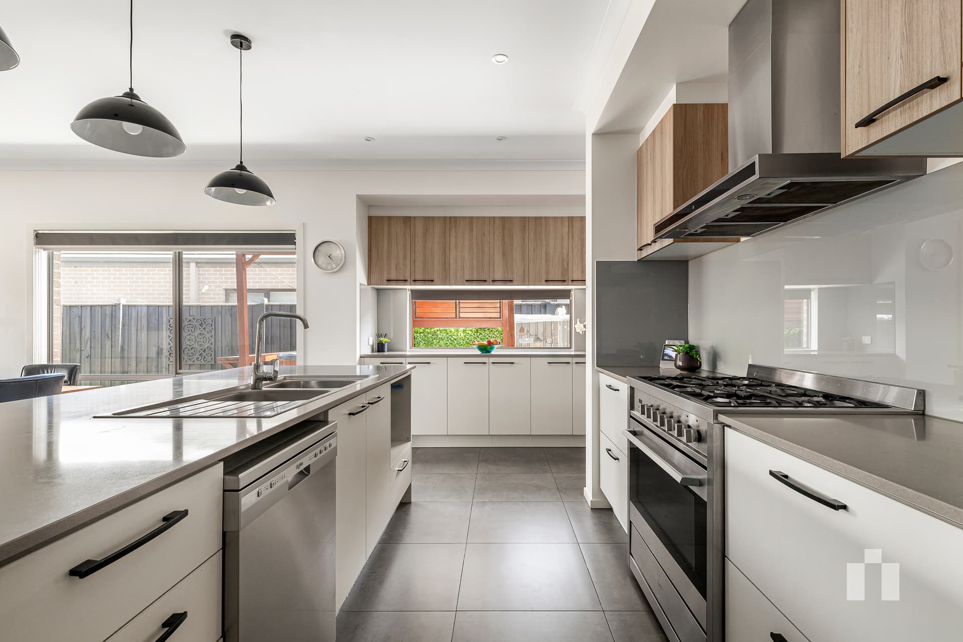 8 Divagate Avenue, Doreen - Thumbnail 4