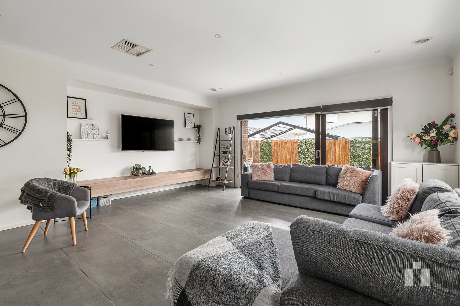 8 Divagate Avenue, Doreen - Thumbnail 8