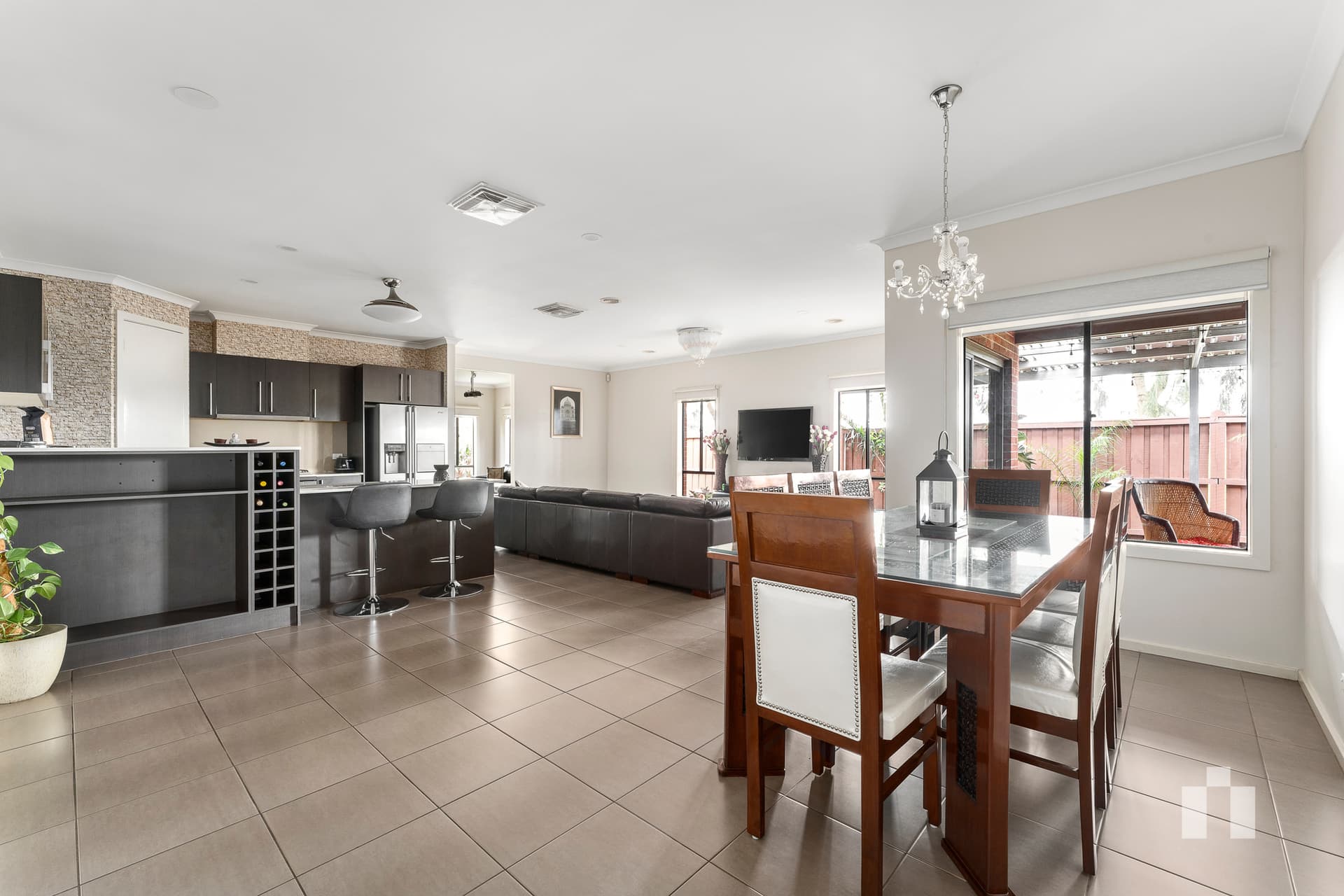 17 Jellis Avenue, South Morang - Thumbnail 4