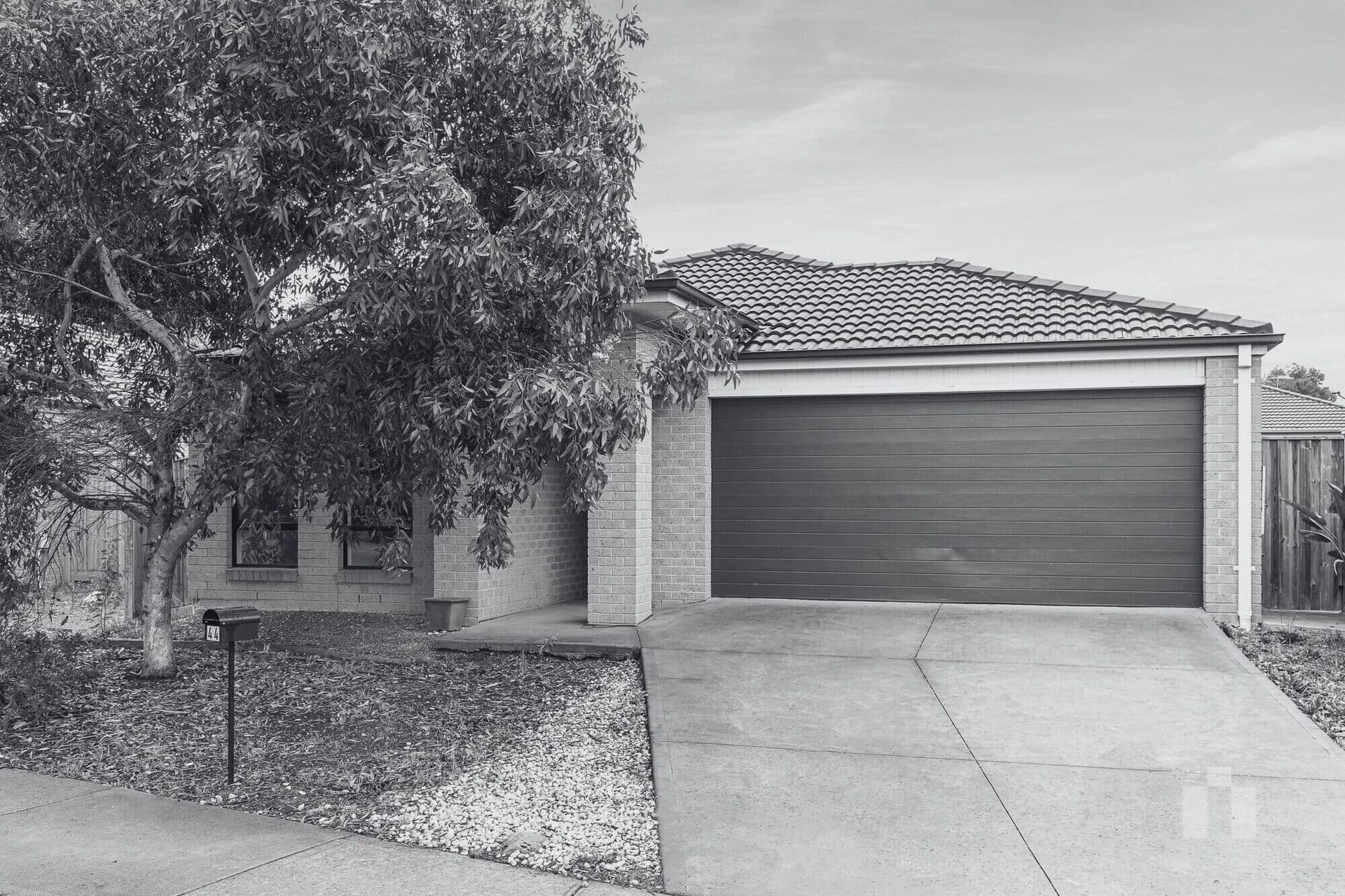 44 Lexington Avenue, Doreen - Image 1