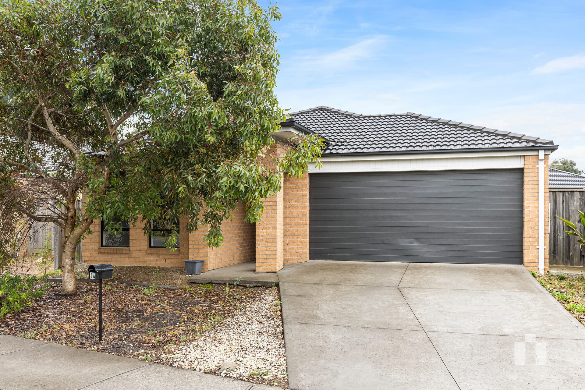 44 Lexington Avenue, Doreen - Thumbnail 2