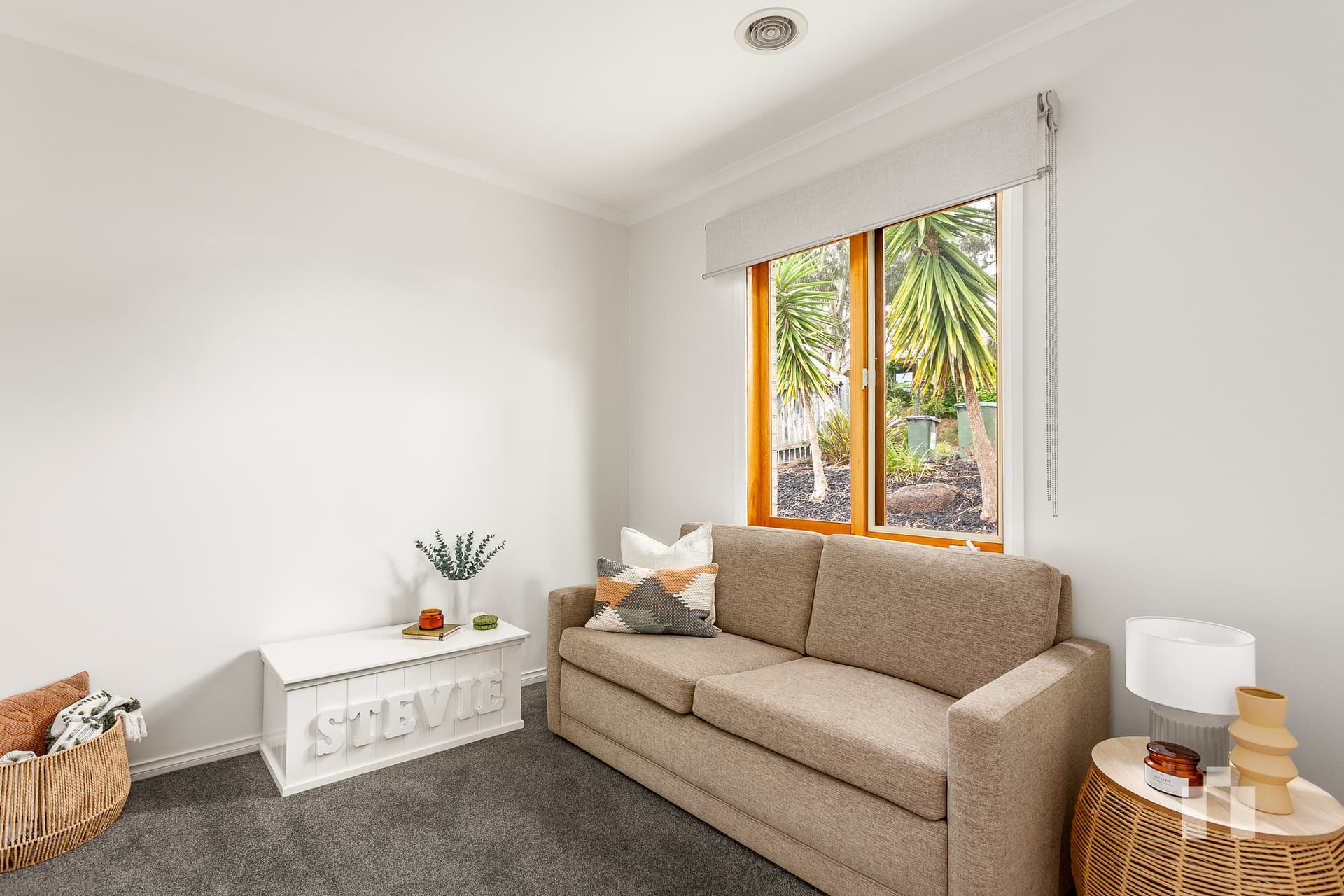 4 Rothacker Rise, Doreen - Thumbnail 4