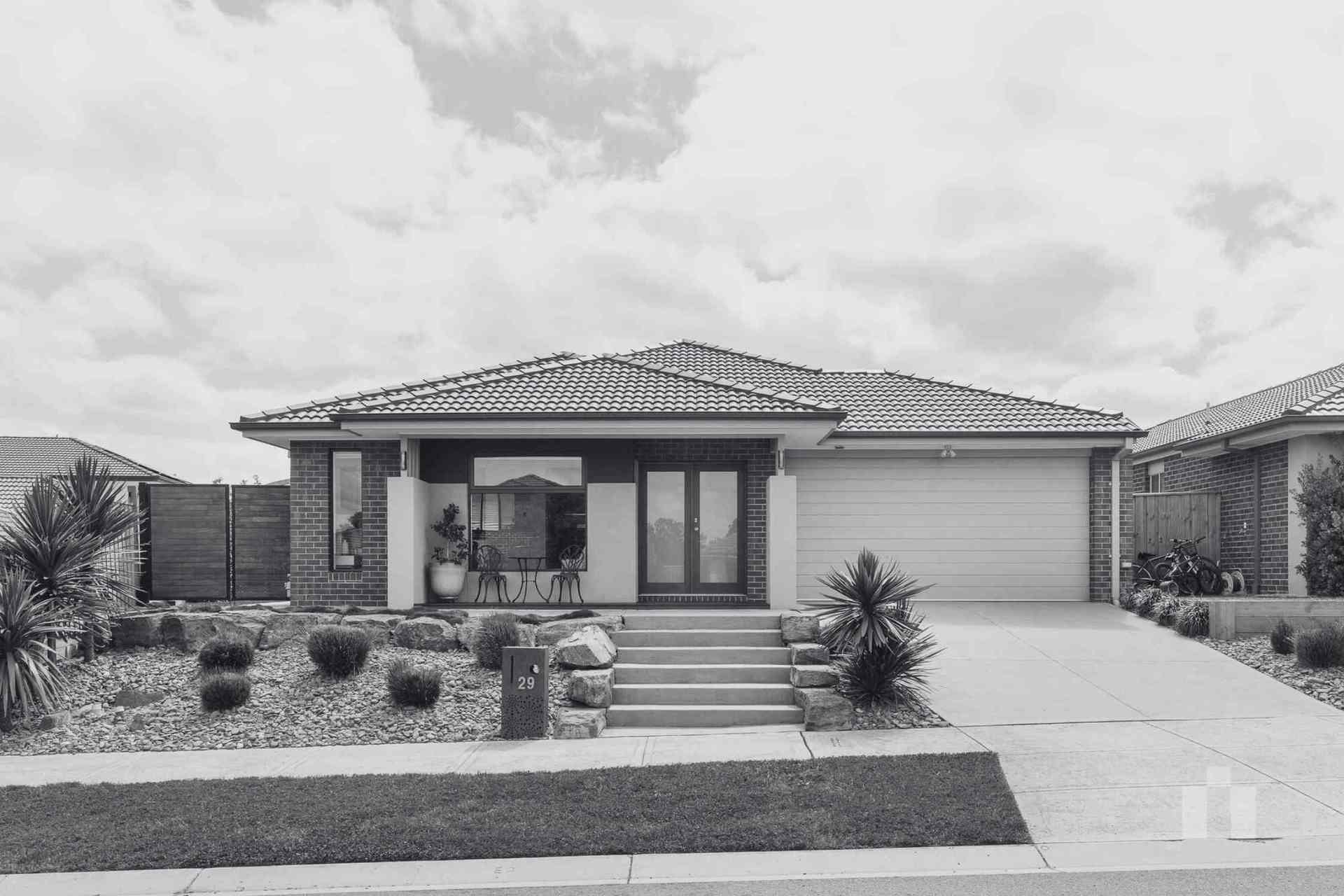 29 Lucknow Drive, Beveridge - Image 1