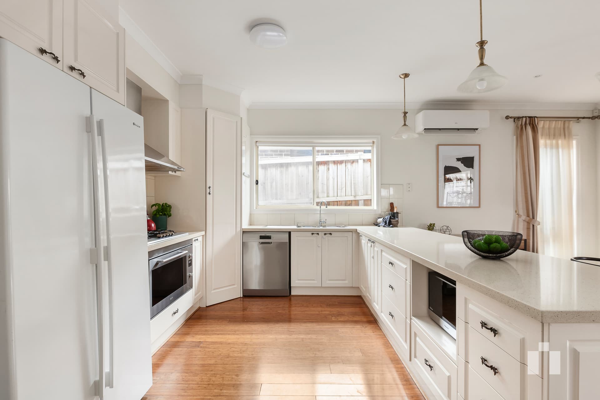 10 Bear Crescent, Doreen - Thumbnail 4