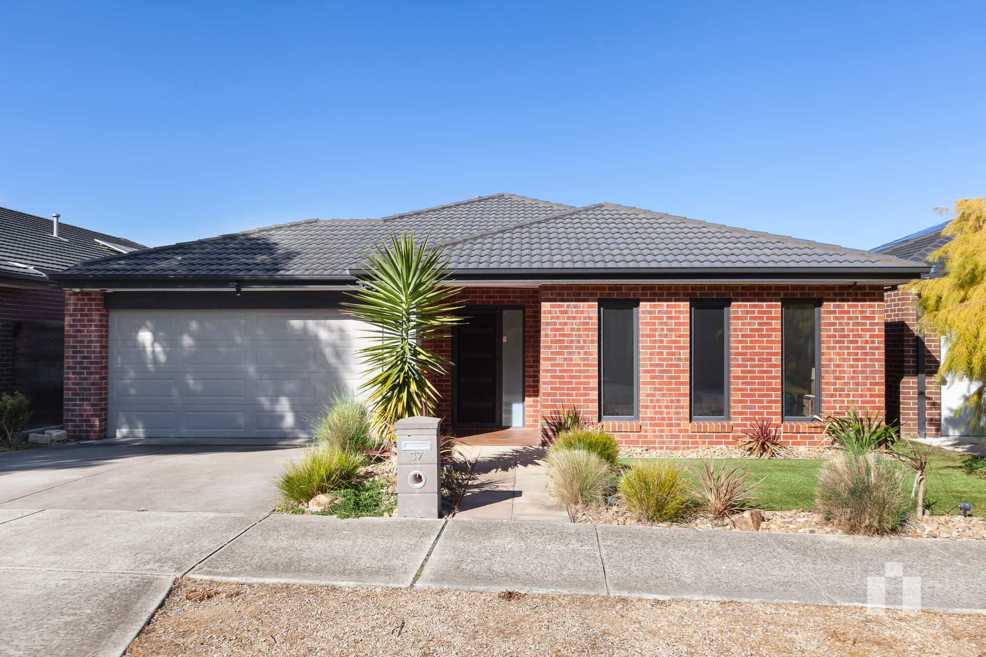 37 Dalmeny Way, Mernda - Thumbnail 2