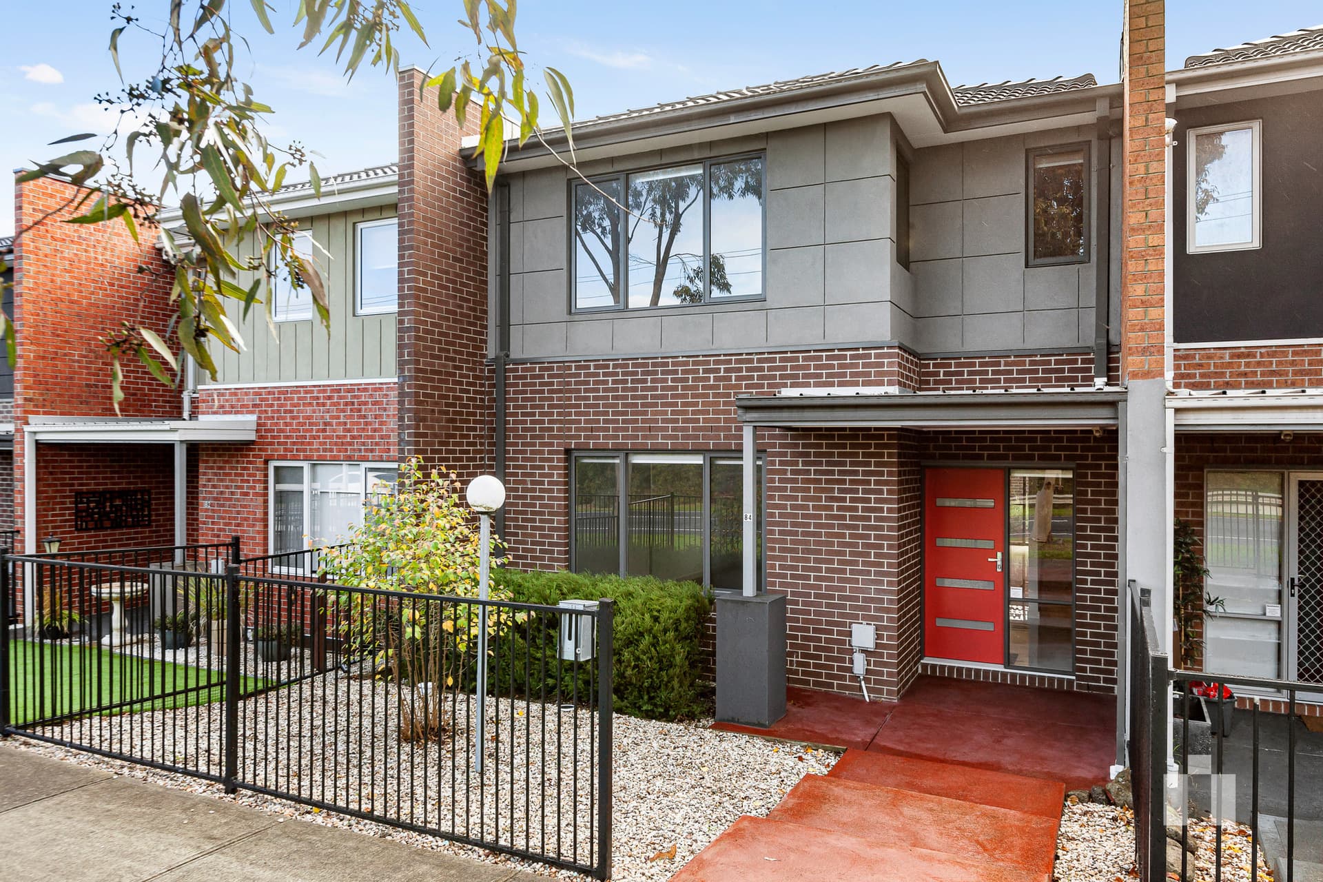84 Gorge Road, South Morang - Thumbnail 2