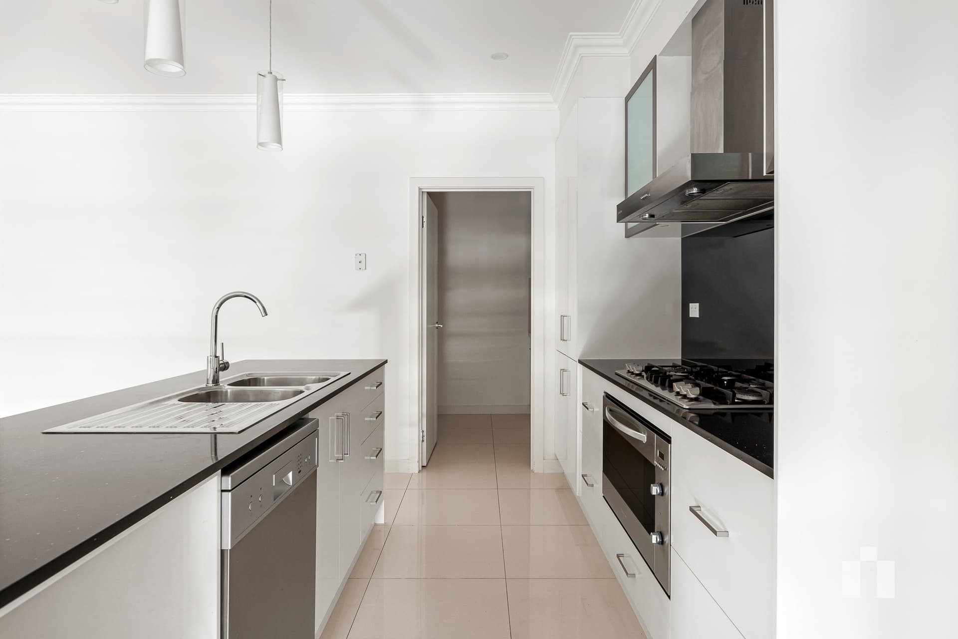 84 Gorge Road, South Morang - Thumbnail 3