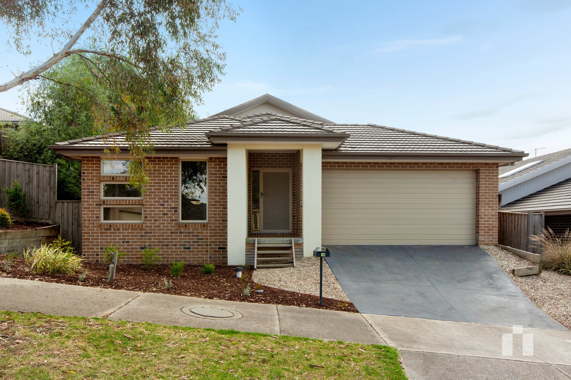 16 Chadwick Views, Doreen - Thumbnail 2