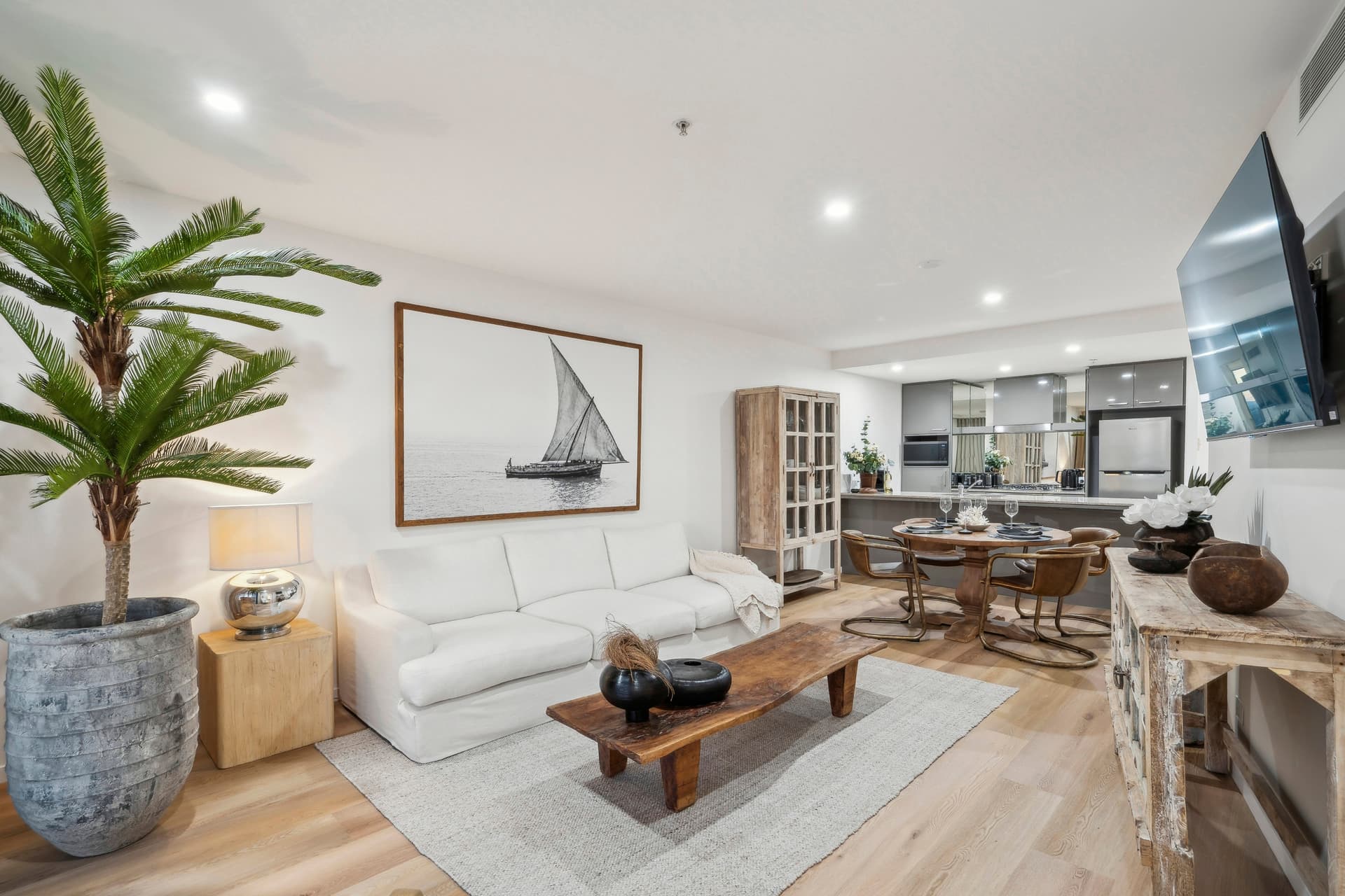 2504/4 Wahroonga Place, Surfers Paradise, QLD, 4217, Surfers Paradise - Thumbnail 4
