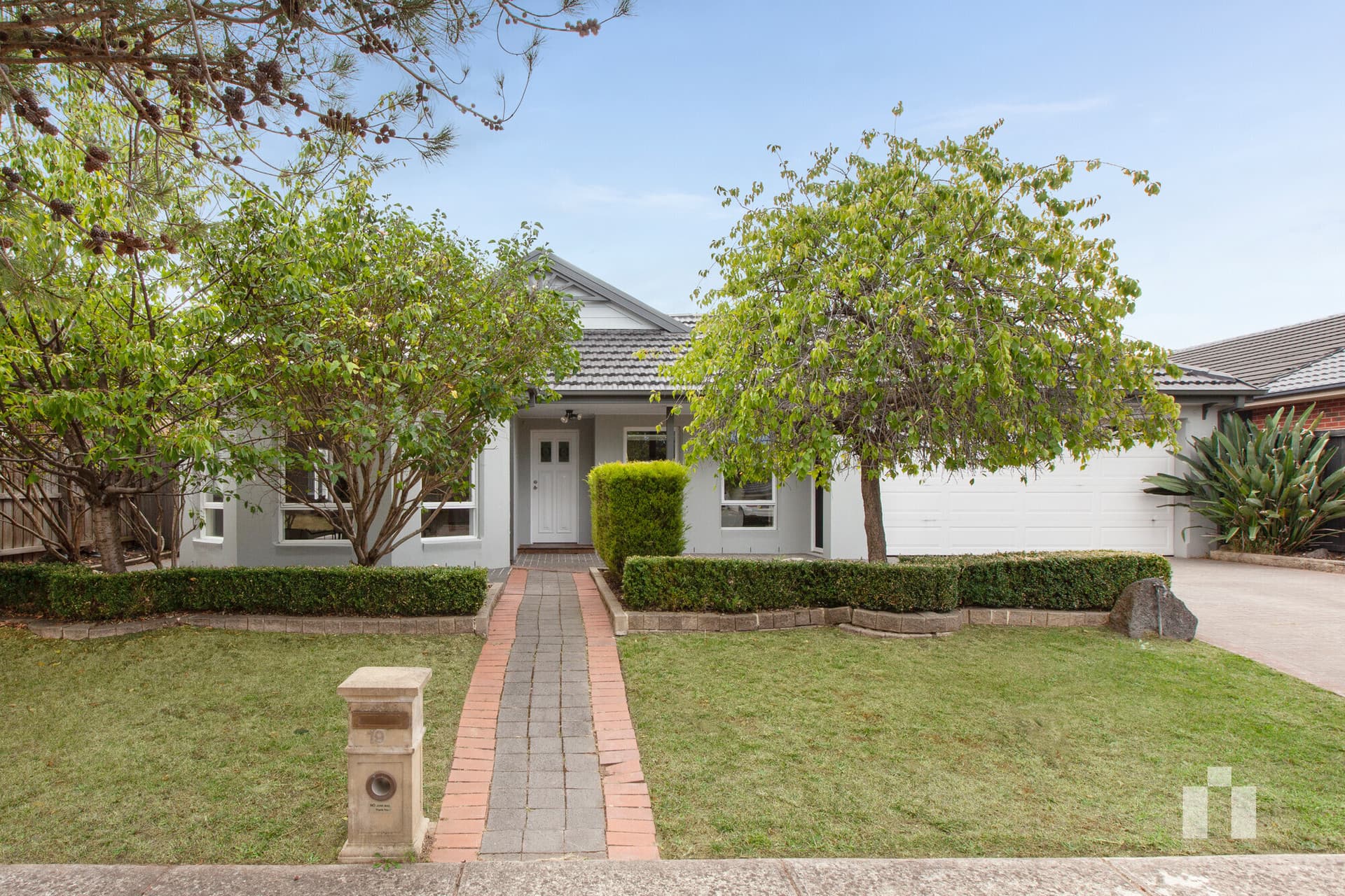 19 Red Angus Crescent, Doreen - Thumbnail 2