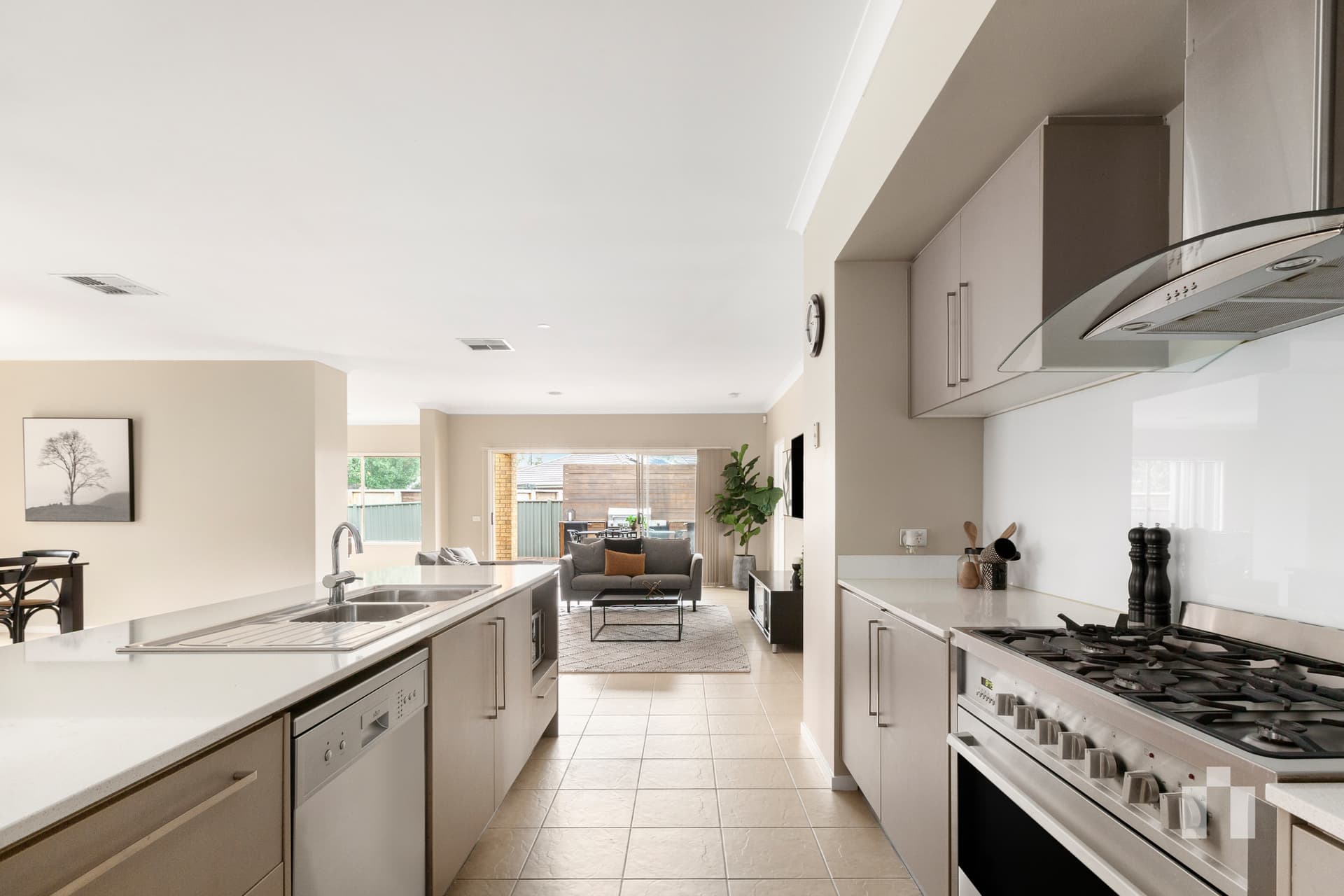 15 Yoemans Drive, Mernda - Thumbnail 3