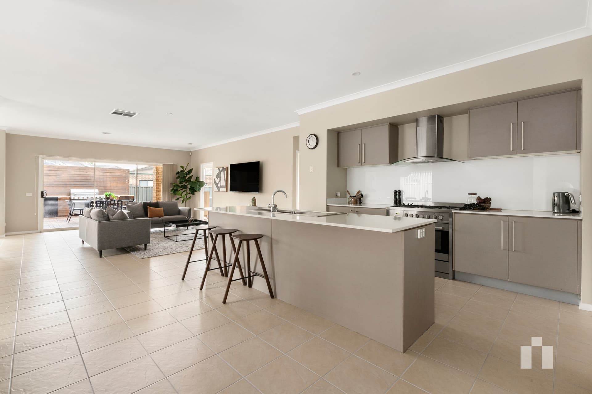 15 Yoemans Drive, Mernda - Thumbnail 4