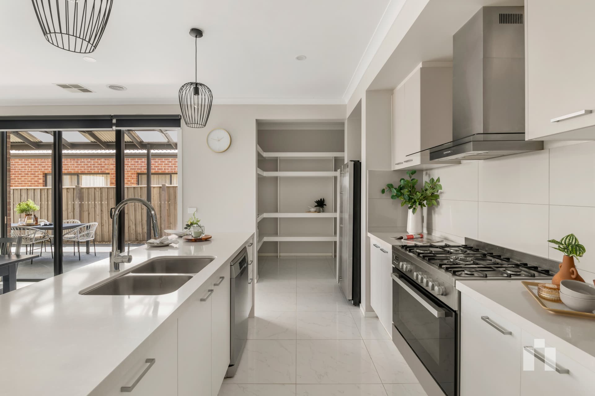 281 Mandalay Circuit, Beveridge - Thumbnail 4