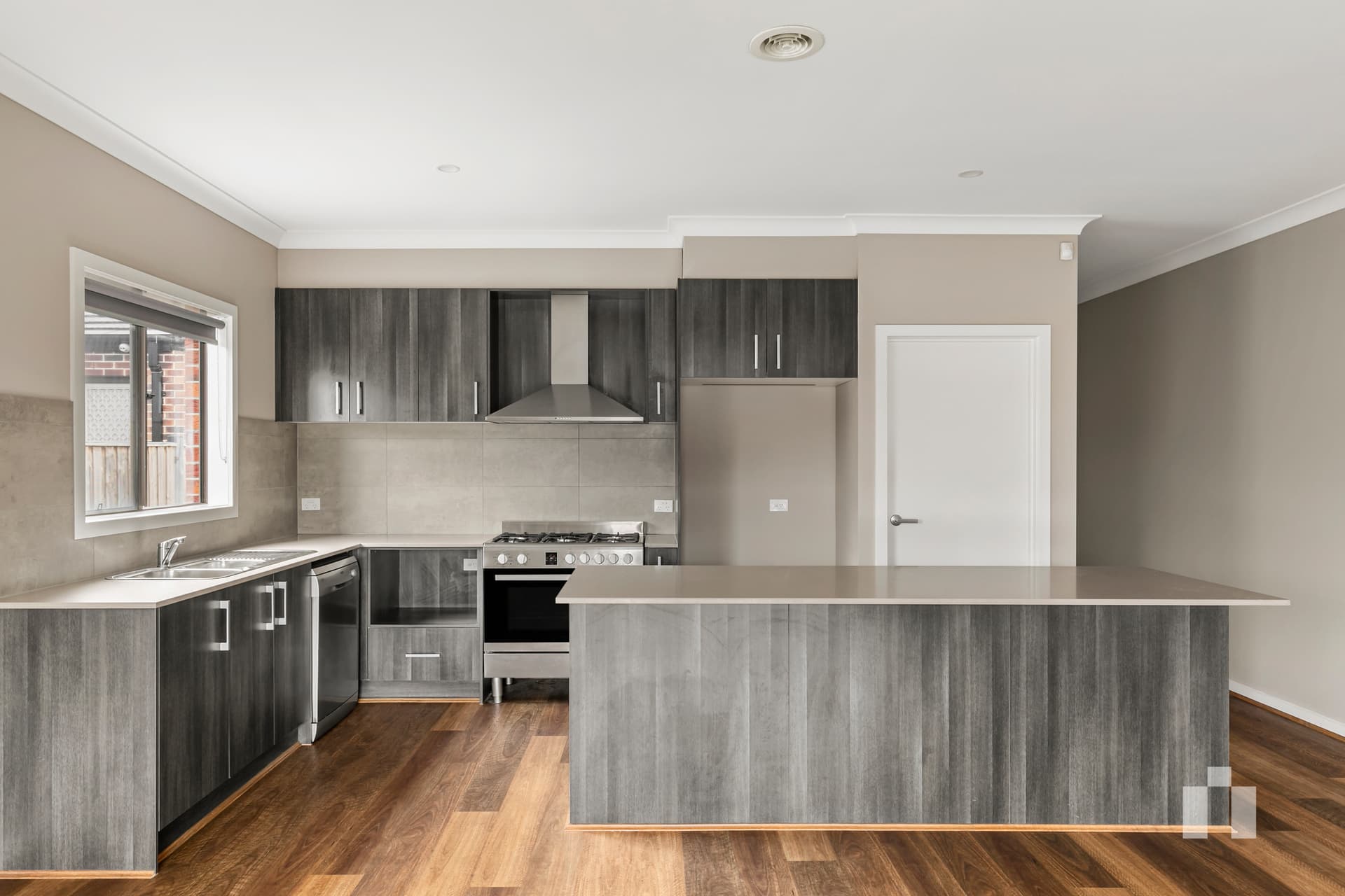 81 Ellscott Boulevard, Mickleham - Thumbnail 3
