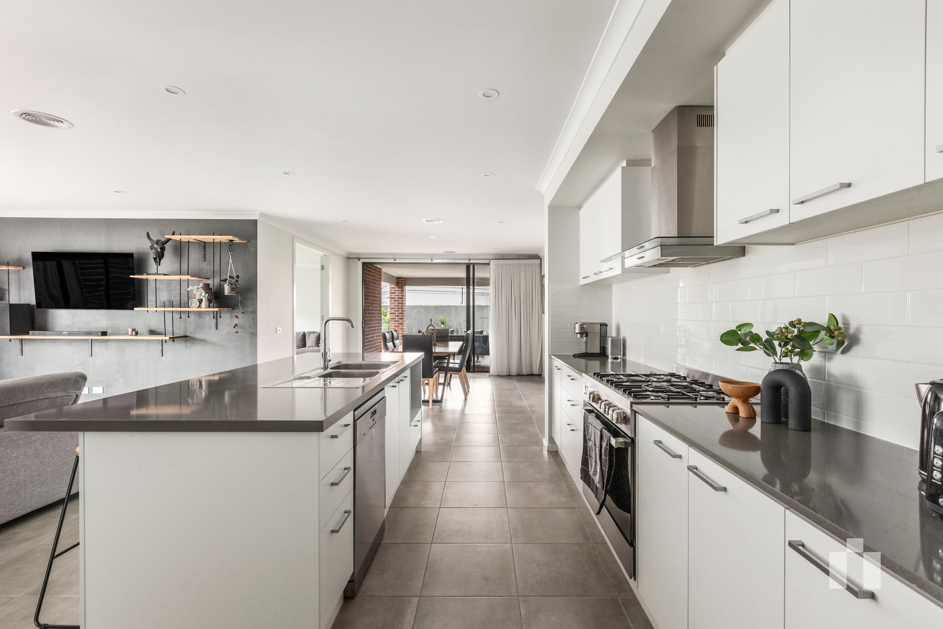 53 Wallaroo Way, Doreen - Thumbnail 3