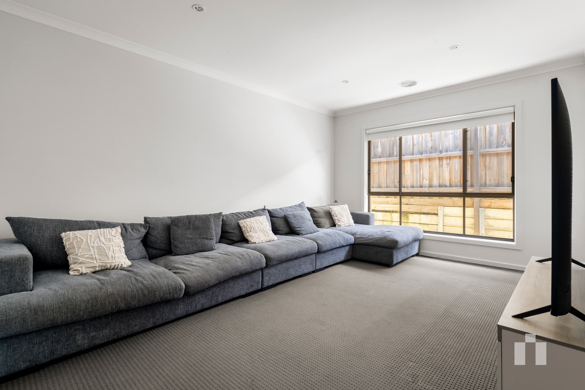 35 Gyrfalcon Way, Doreen - Thumbnail 6