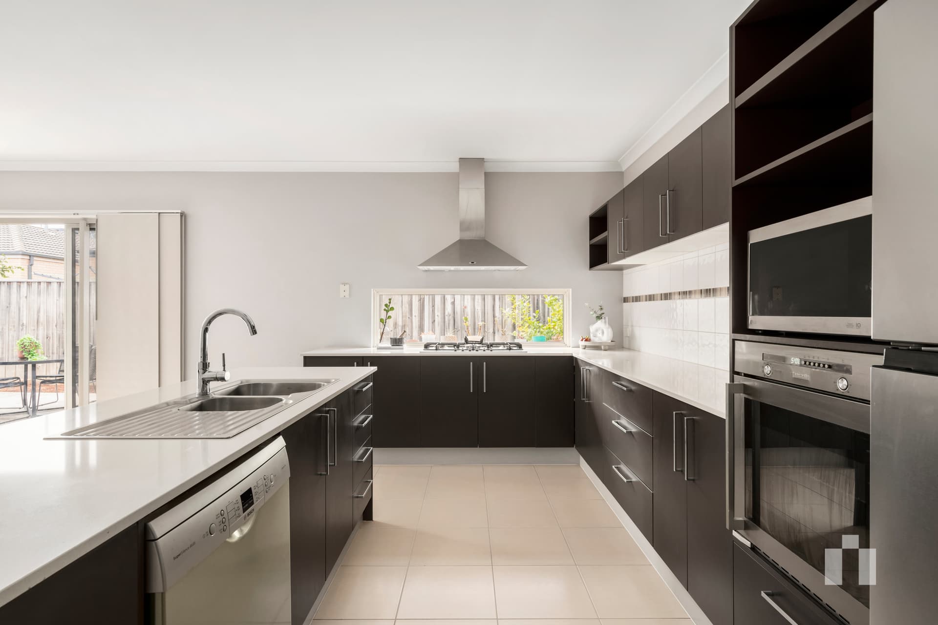 22 Masked Owl Road, South Morang - Thumbnail 3
