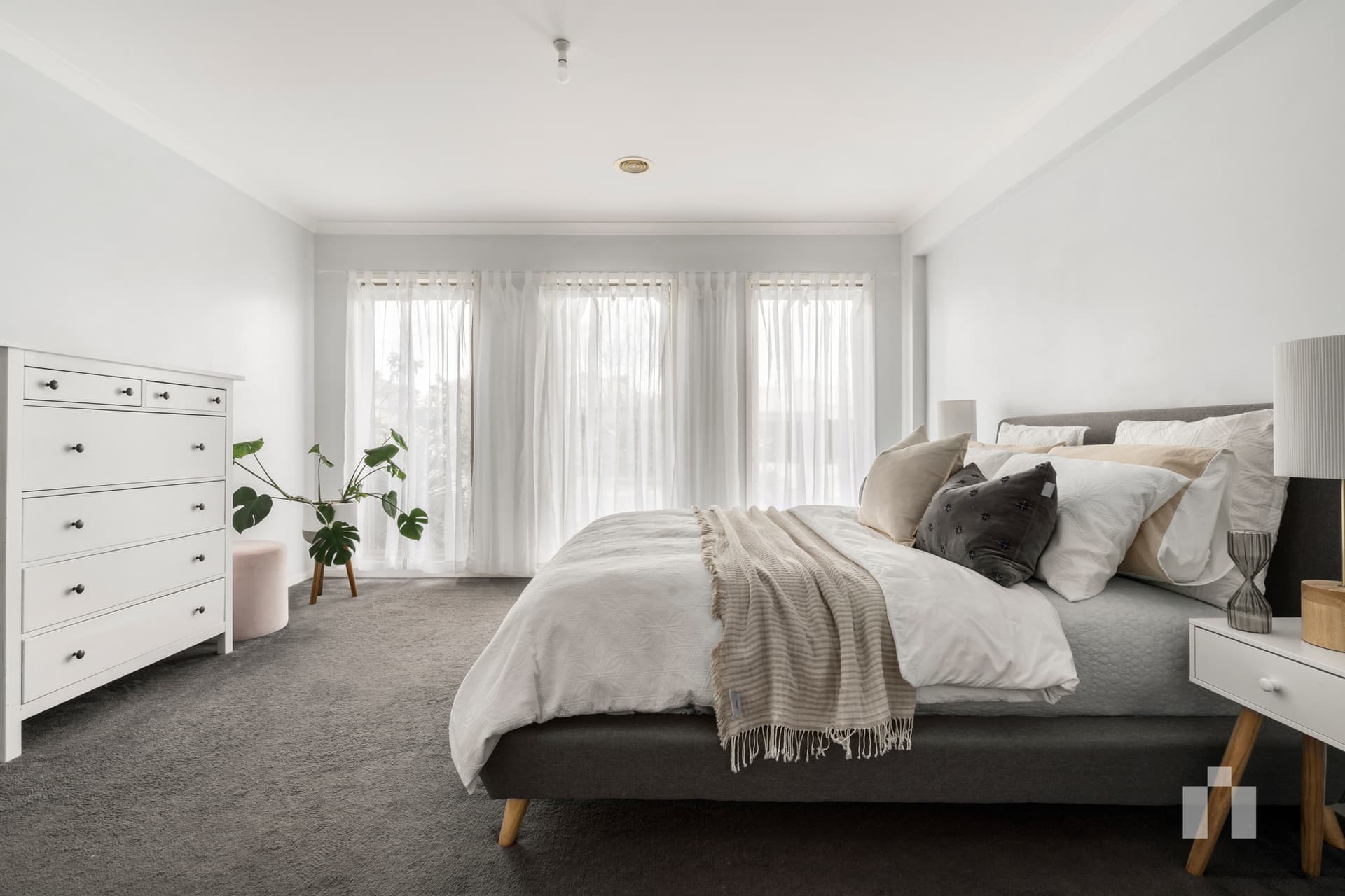 22 Masked Owl Road, South Morang - Thumbnail 8