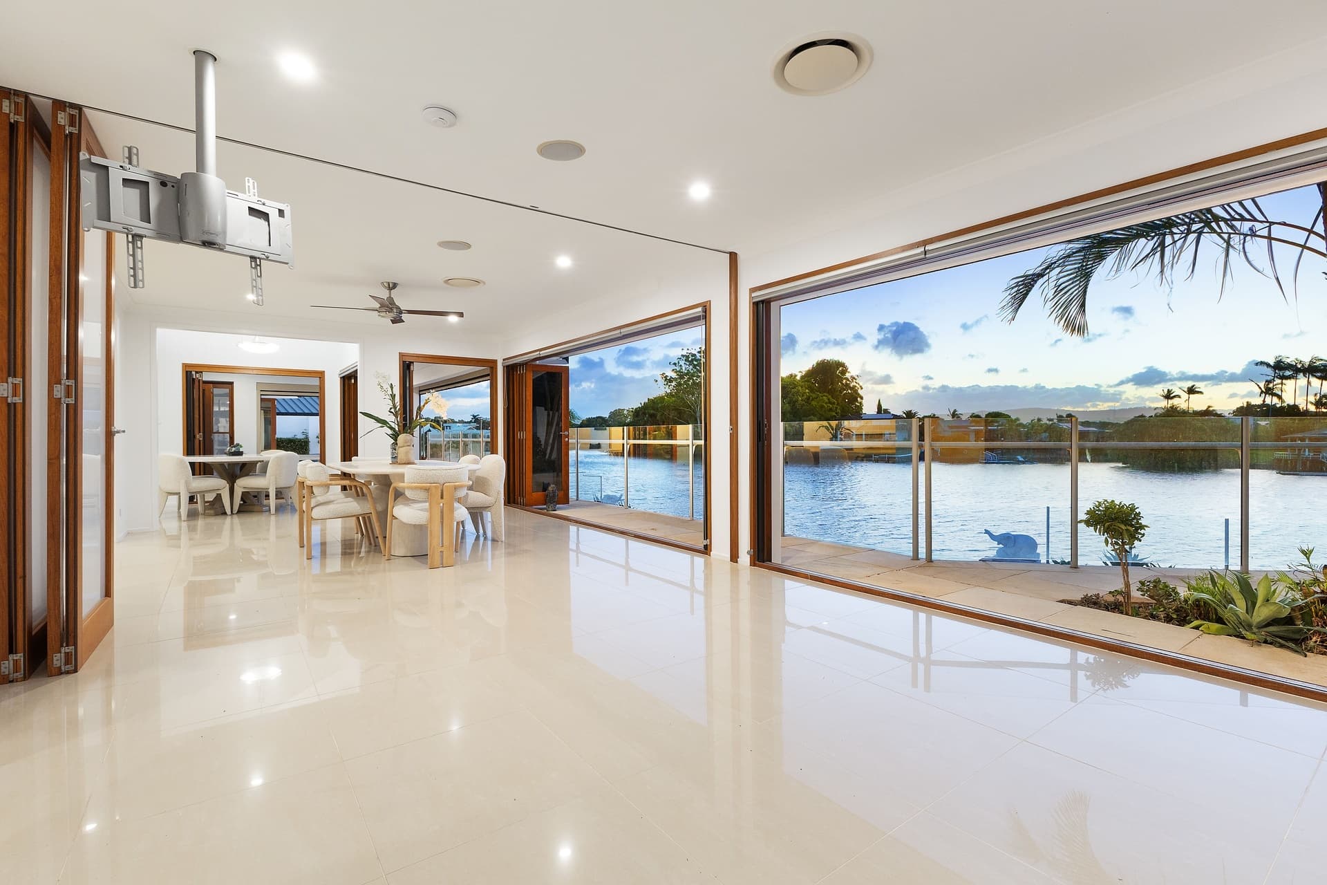 14 Kerry Court, Sorrento, QLD, 4217, Sorrento - Thumbnail 8