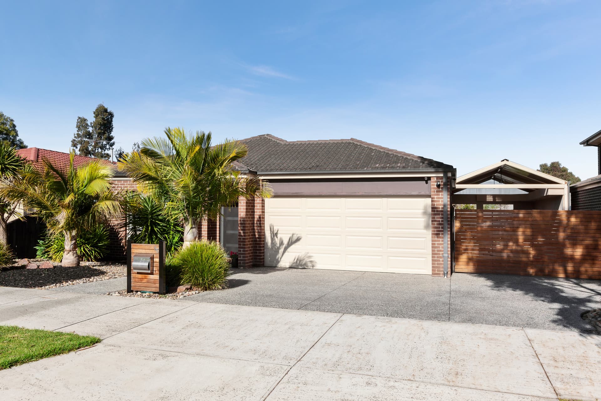 55 Vantage Point Boulevard, Doreen - Thumbnail 2