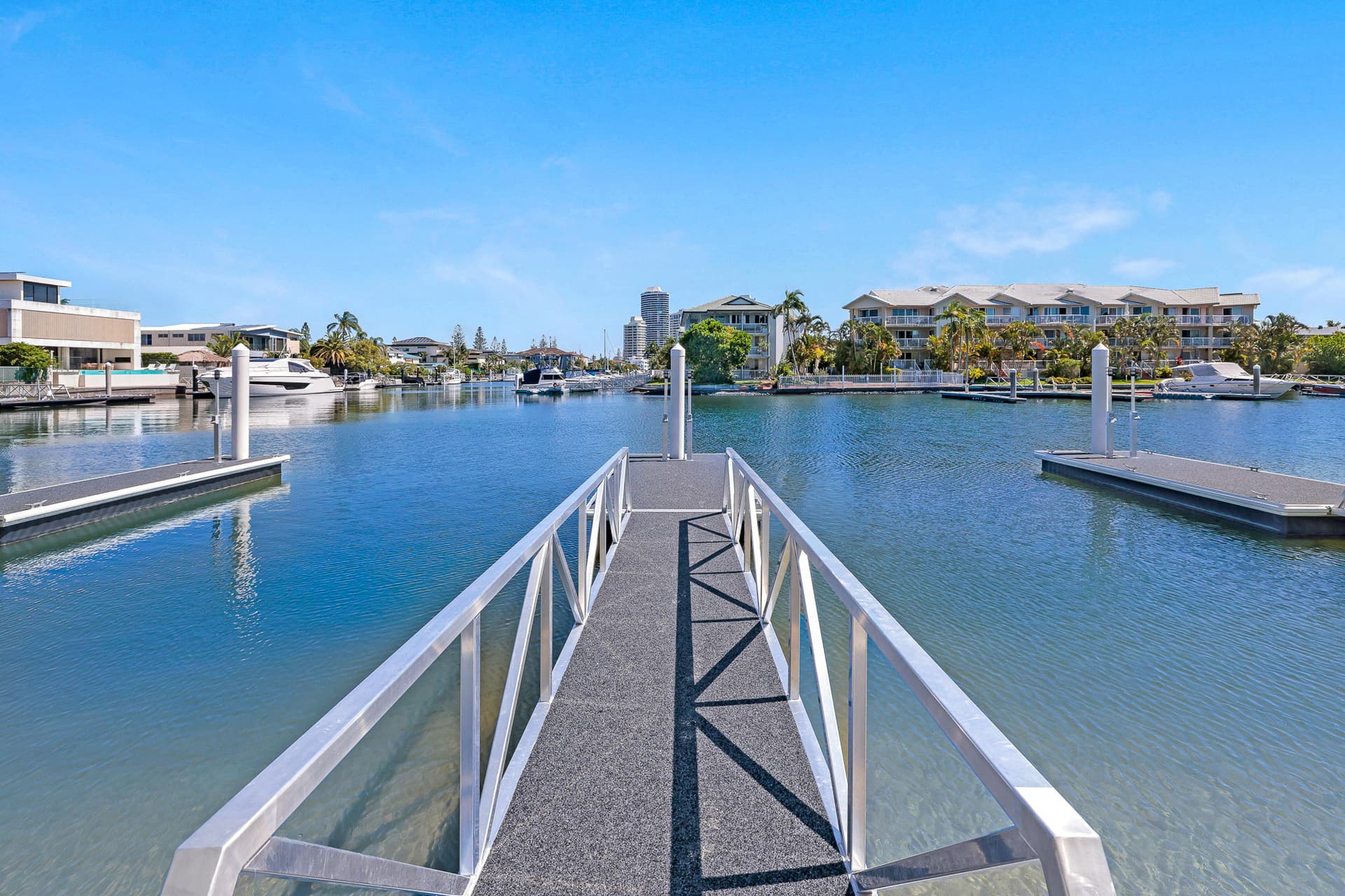 2/10-12 Jennifer Avenue, Runaway Bay, QLD, 4216, Runaway Bay - Thumbnail 3