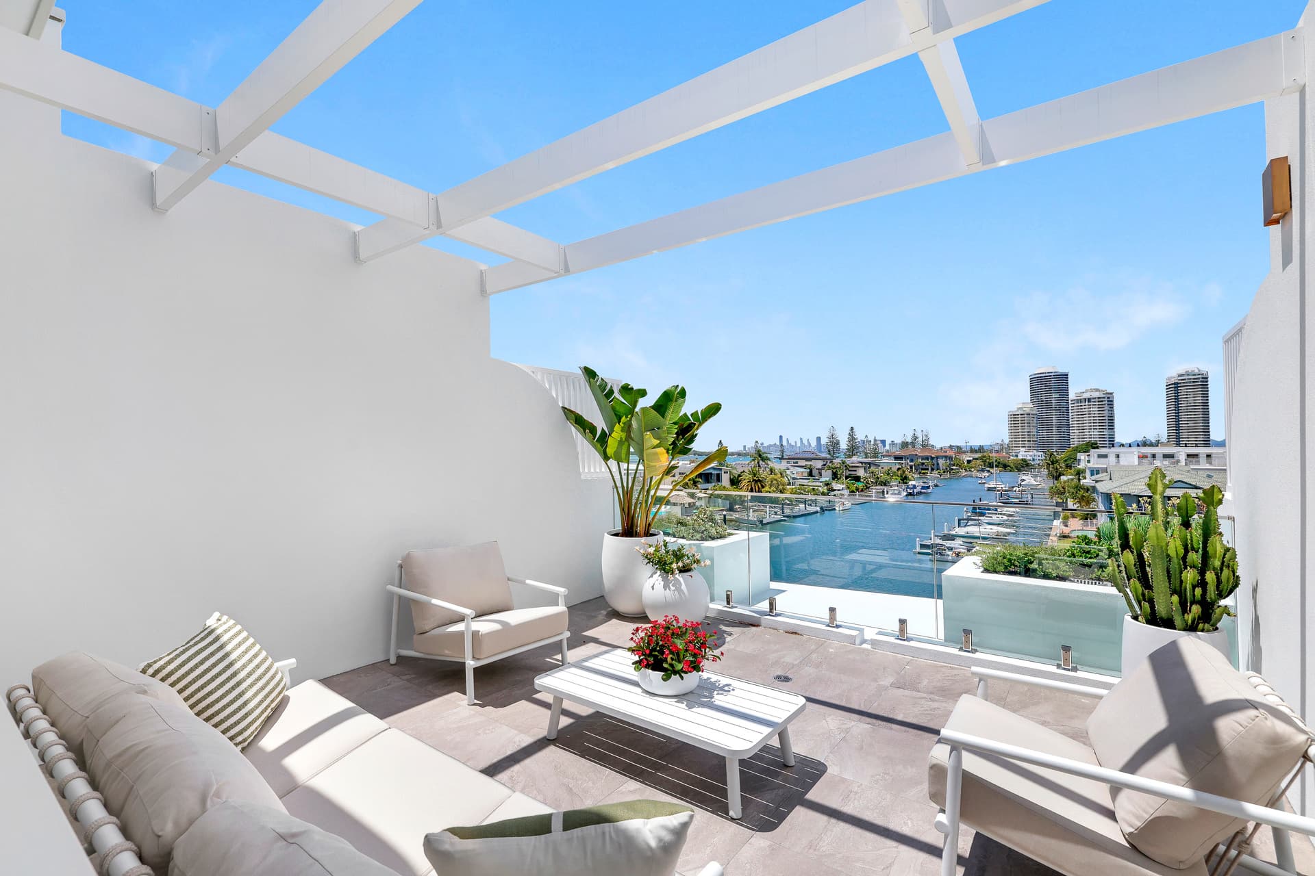 2/10-12 Jennifer Avenue, Runaway Bay, QLD, 4216, Runaway Bay - Thumbnail 4