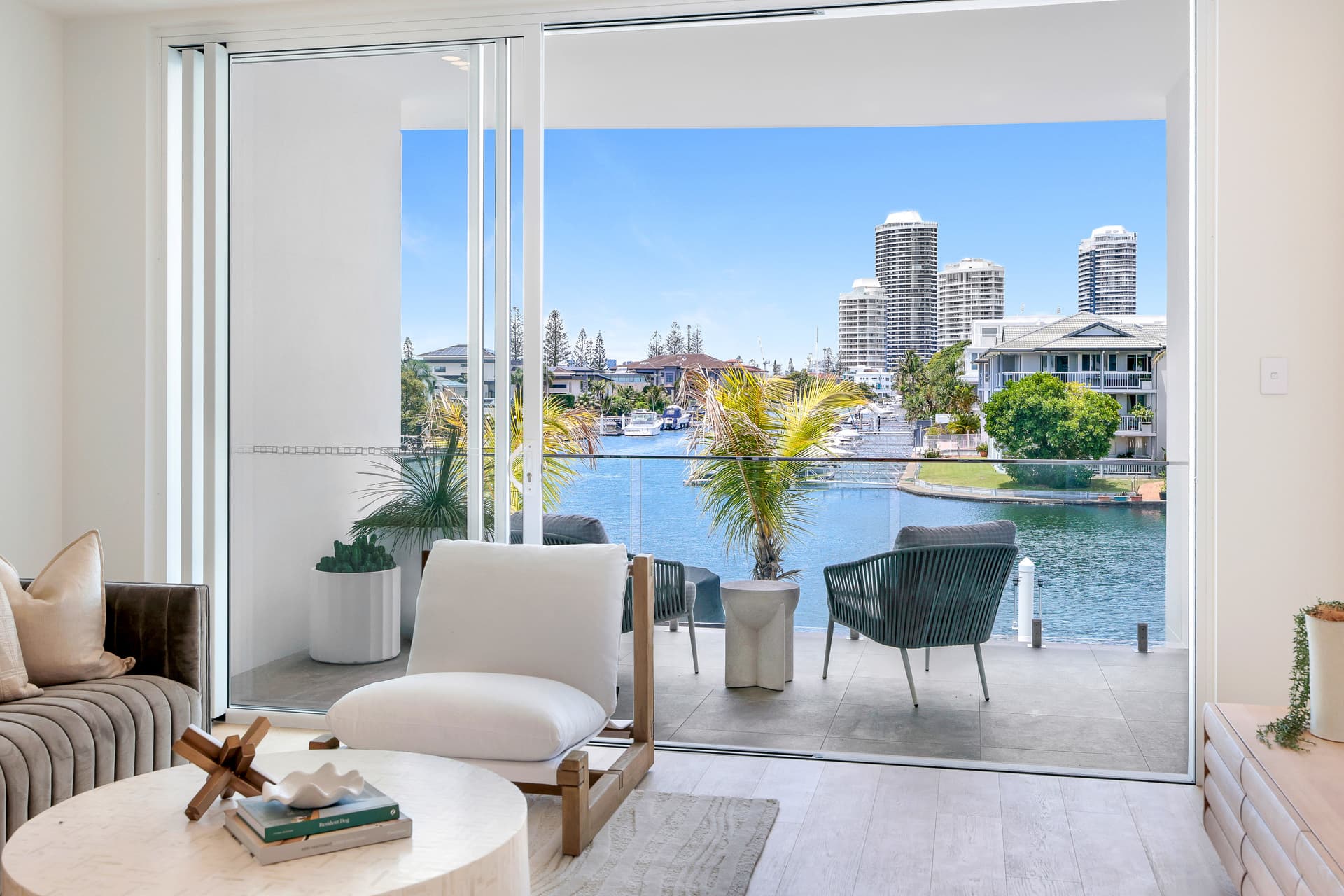 2/10-12 Jennifer Avenue, Runaway Bay, QLD, 4216, Runaway Bay - Thumbnail 5