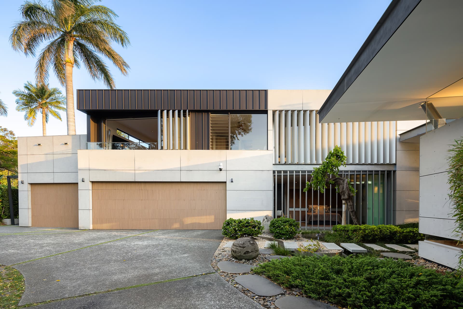 305 Monaco Street, Broadbeach Waters, QLD, 4218, Broadbeach Waters - Thumbnail 4