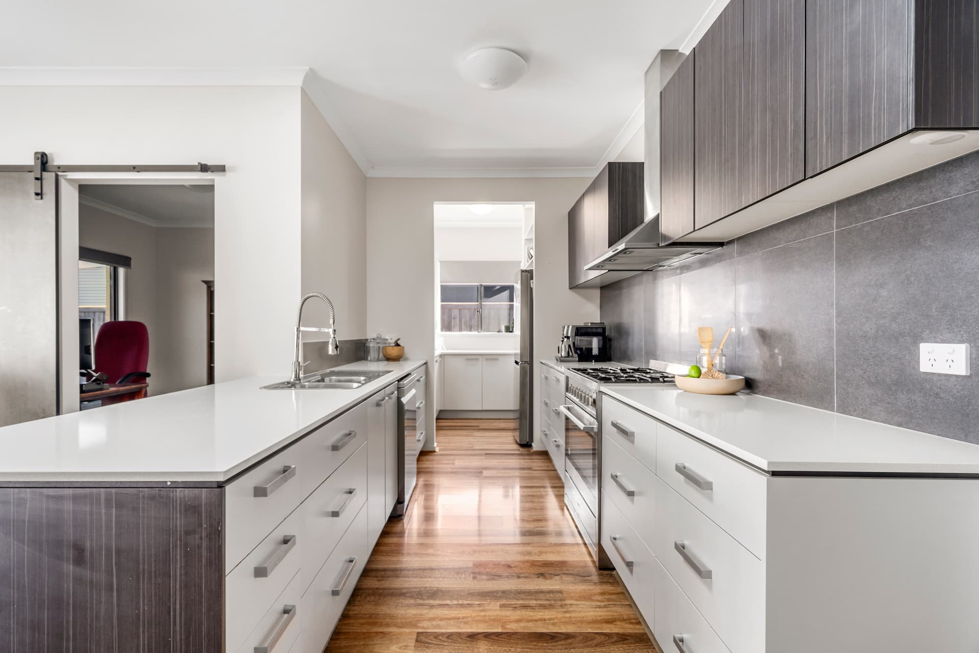 6 Bronte Crescent, Doreen - Thumbnail 3