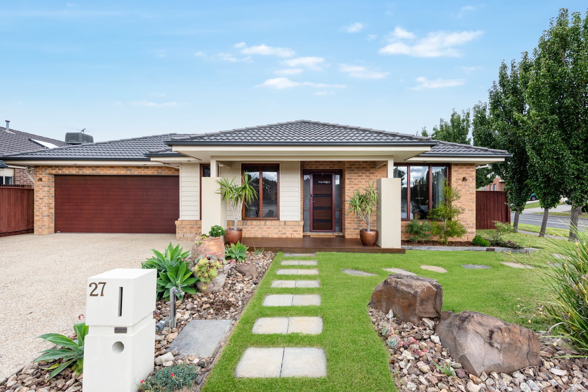 27 Leonardo Drive, Mernda - Thumbnail 2